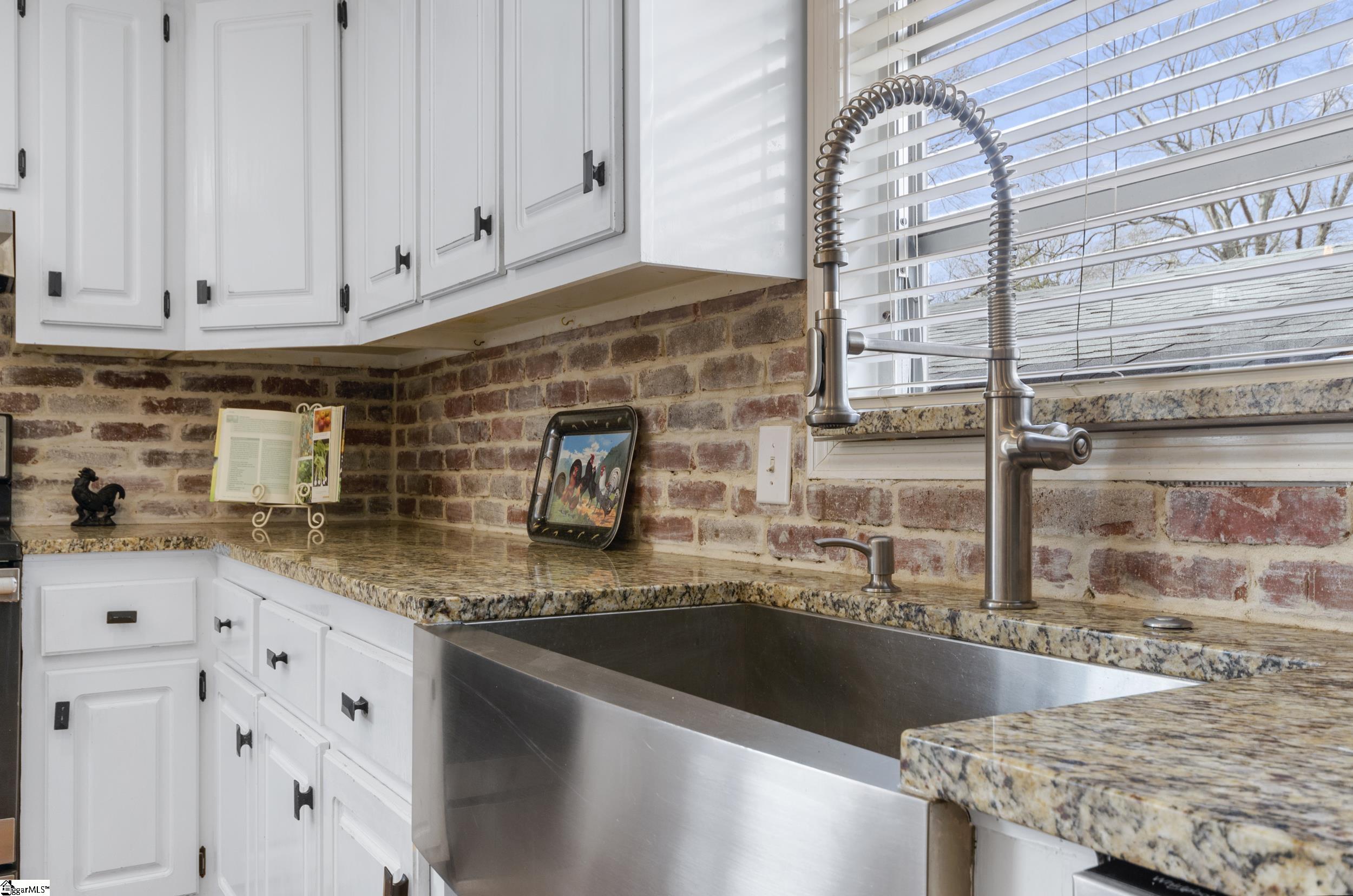 649 Oaklawn Road Simpsonville, SC 29680