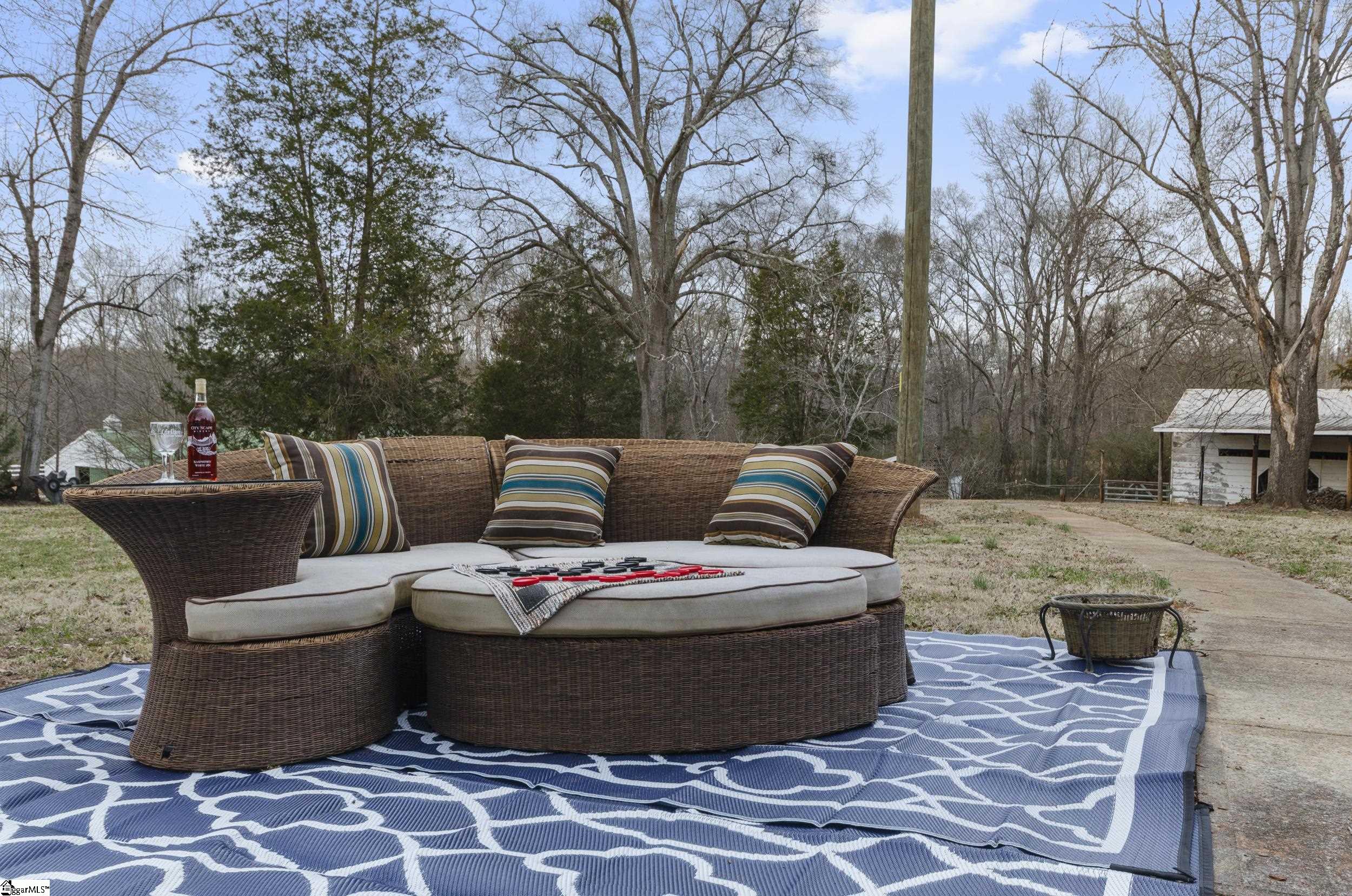 649 Oaklawn Road Simpsonville, SC 29680