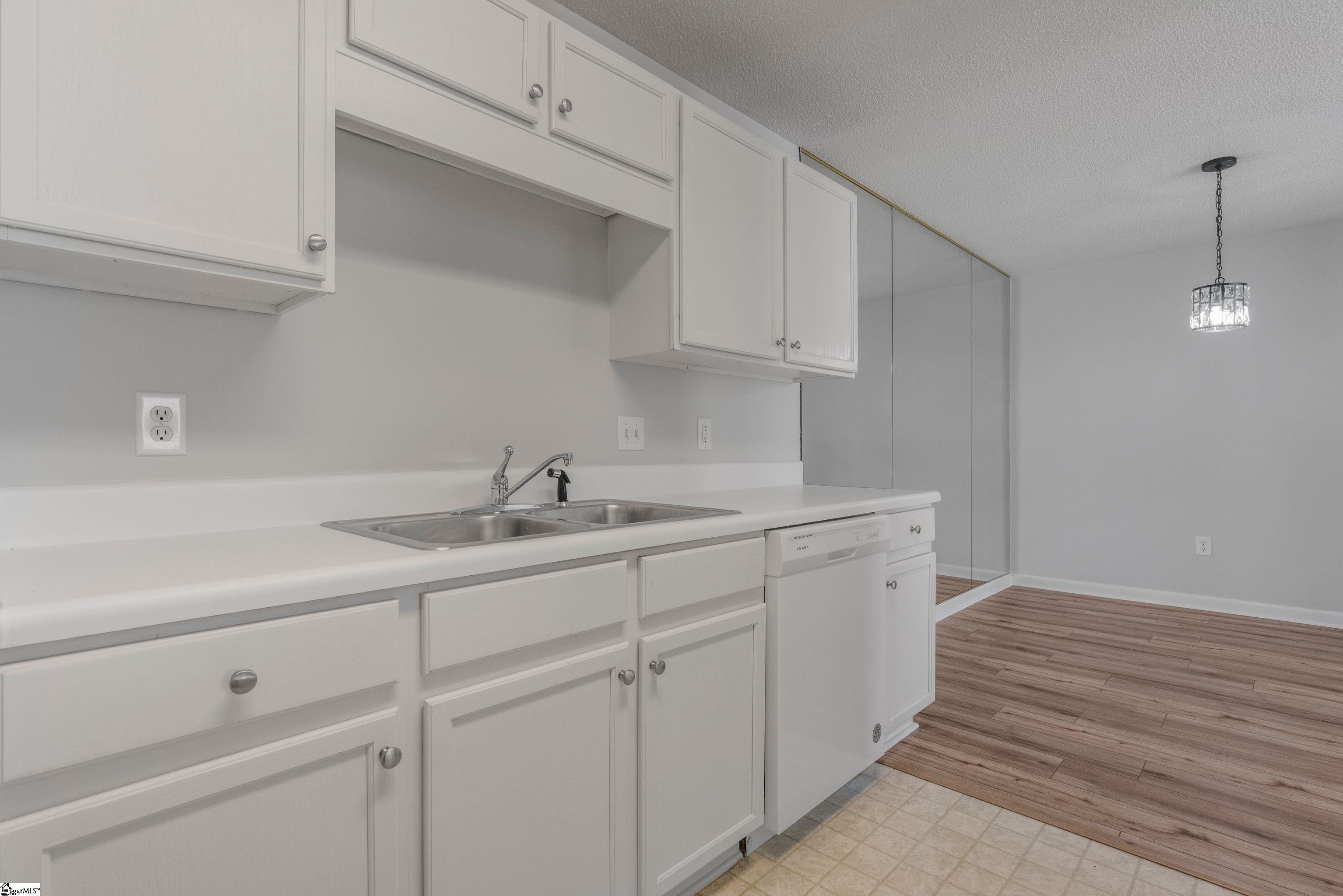 102 Pelham Square Way Greer, SC 29650