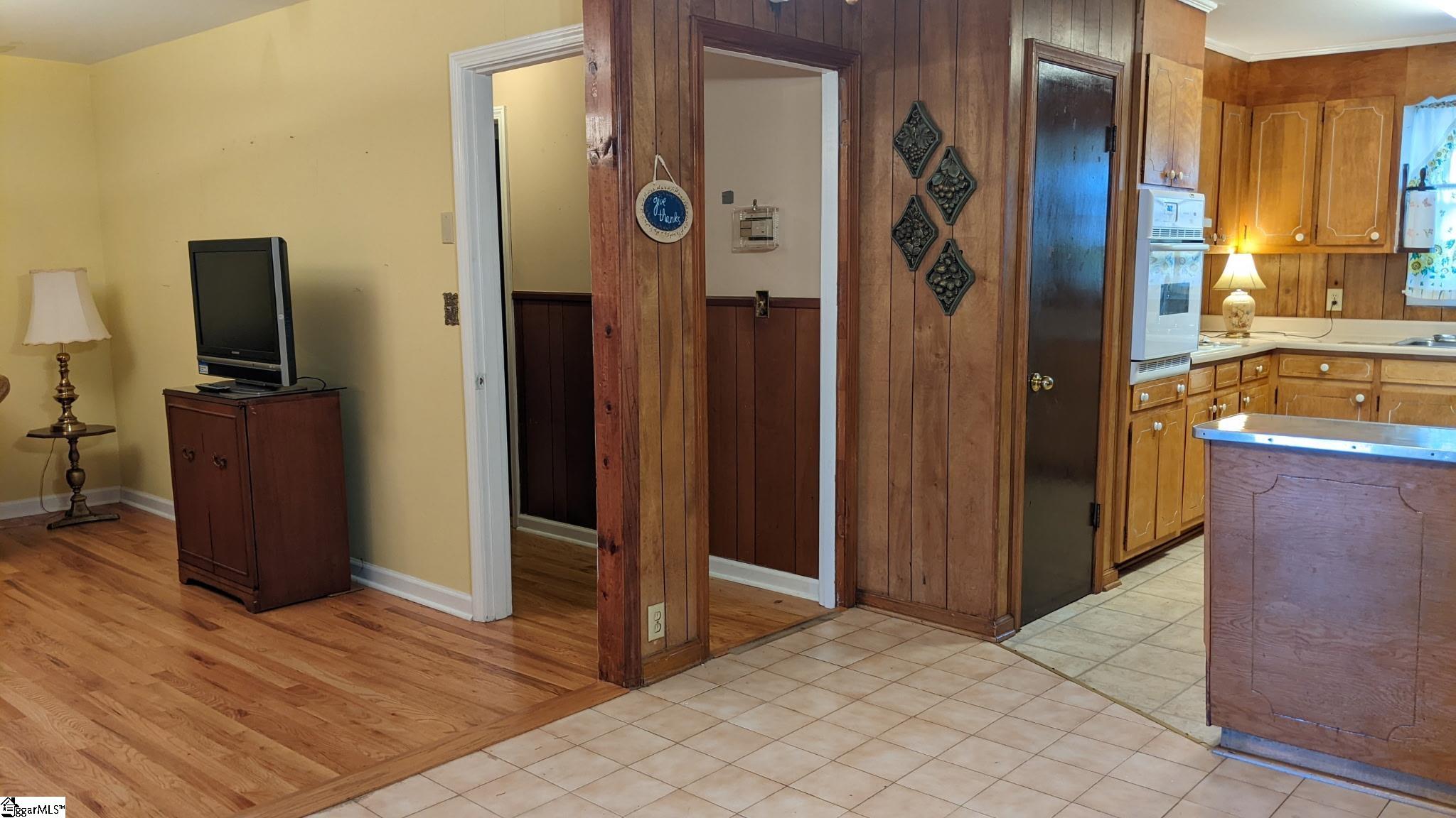 180 Pine Drive Taylors, SC 29687