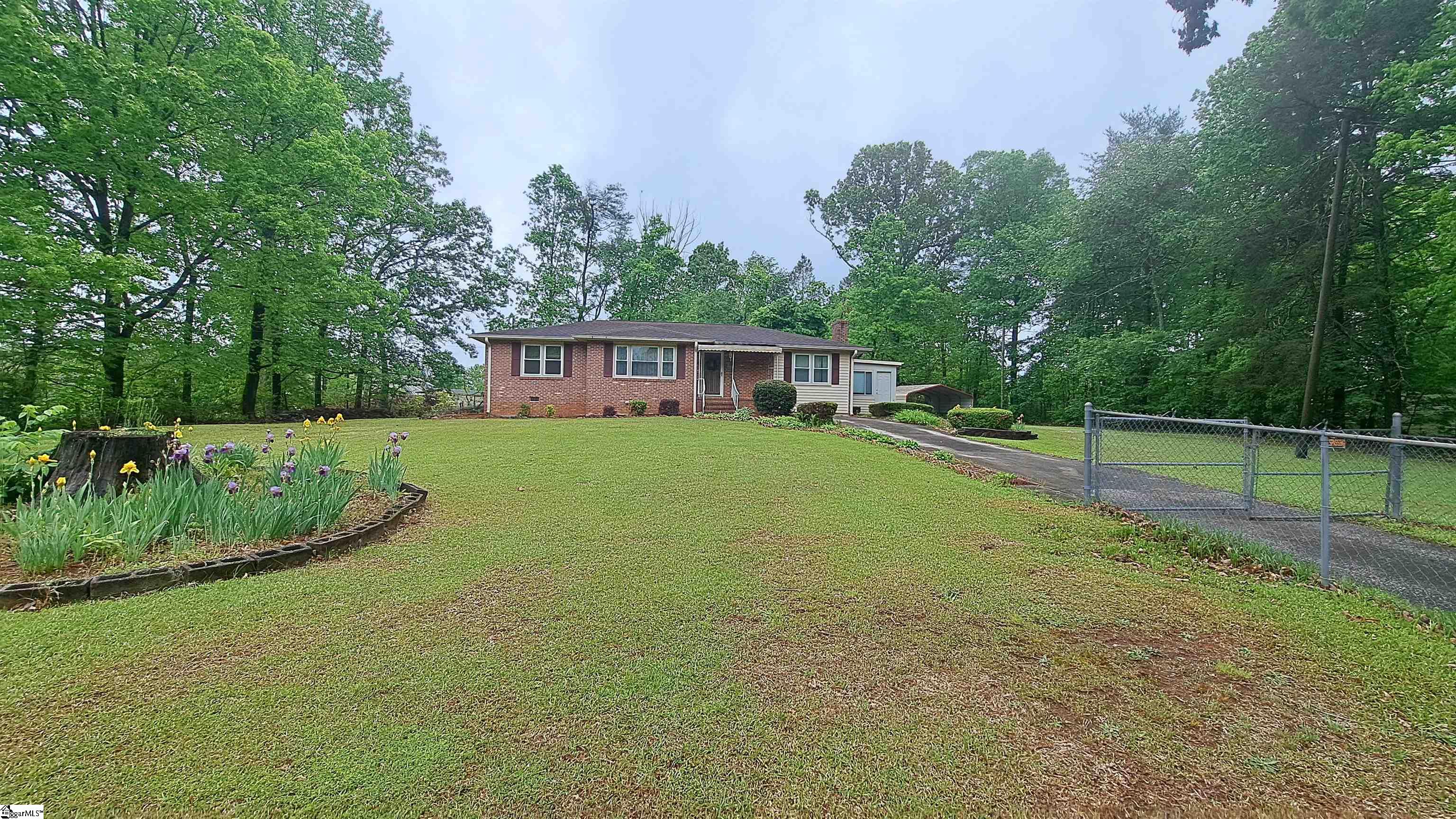 180 Pine Drive Taylors, SC 29687