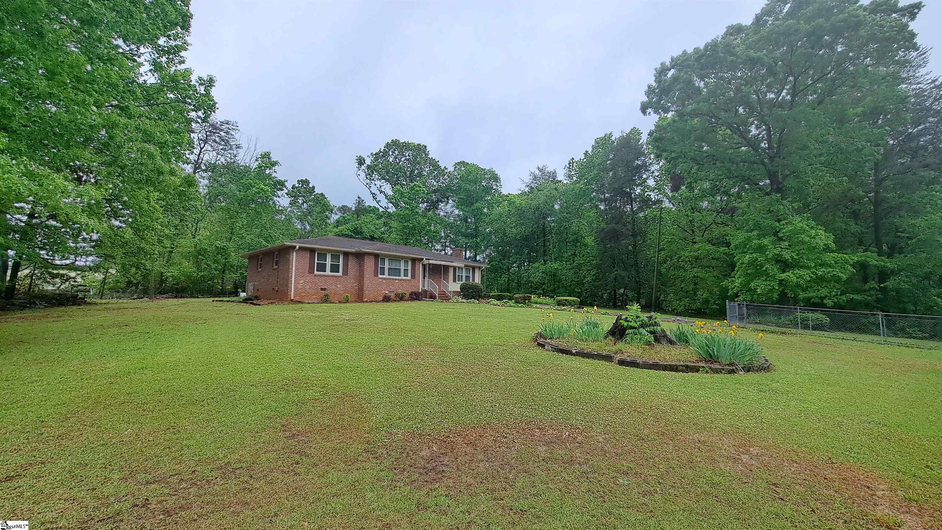 180 Pine Drive Taylors, SC 29687