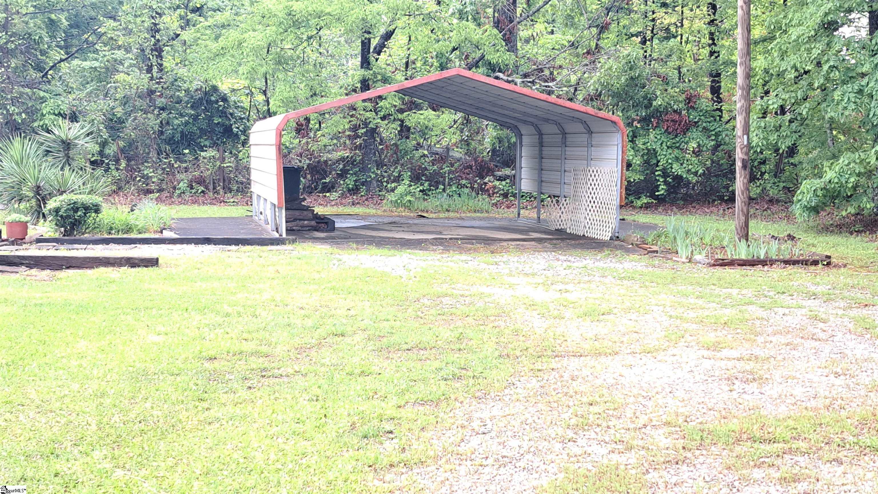 180 Pine Drive Taylors, SC 29687