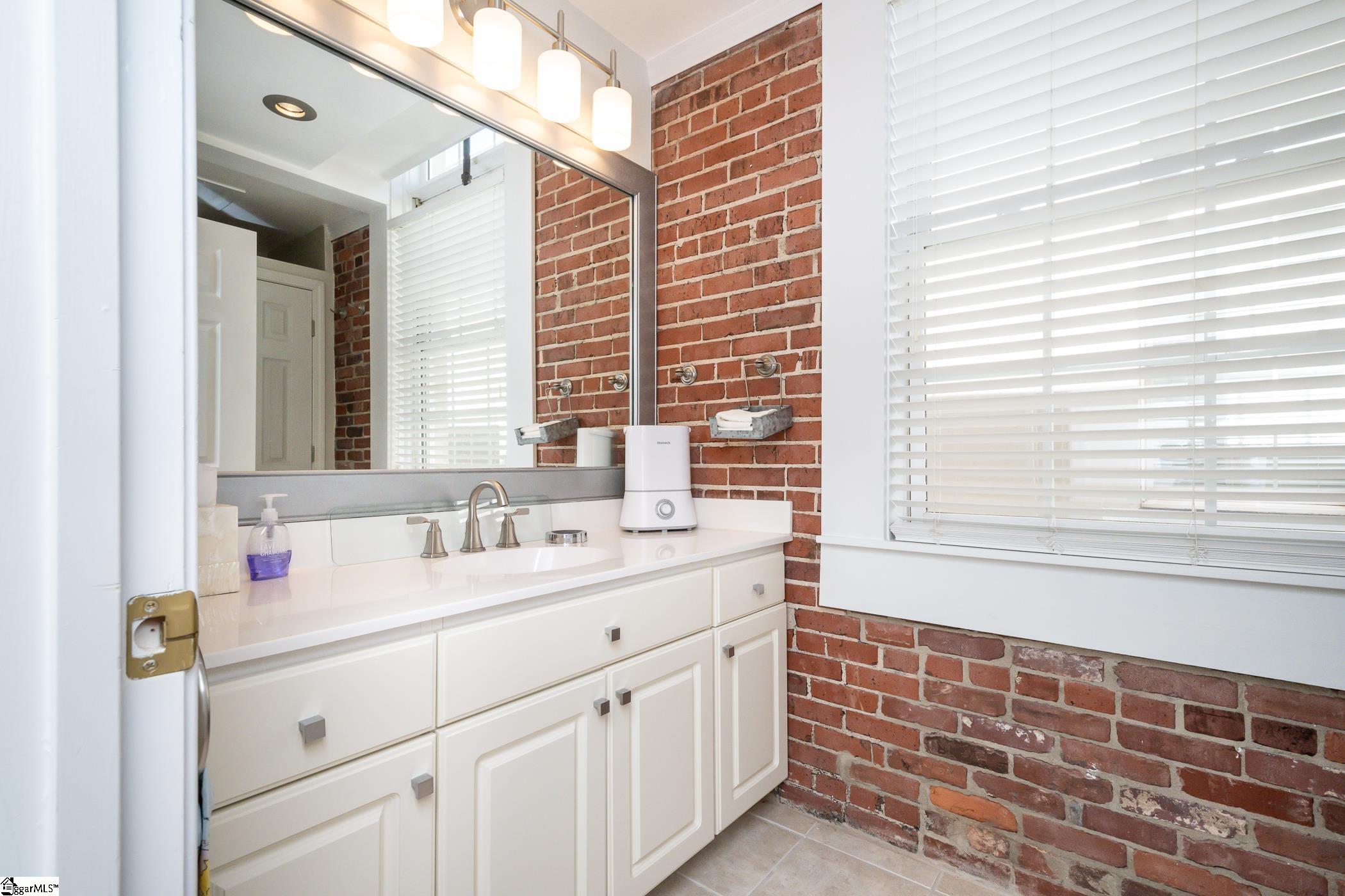 100 W Court Street UNIT Unit 3L and 3M Greenville, SC 29601