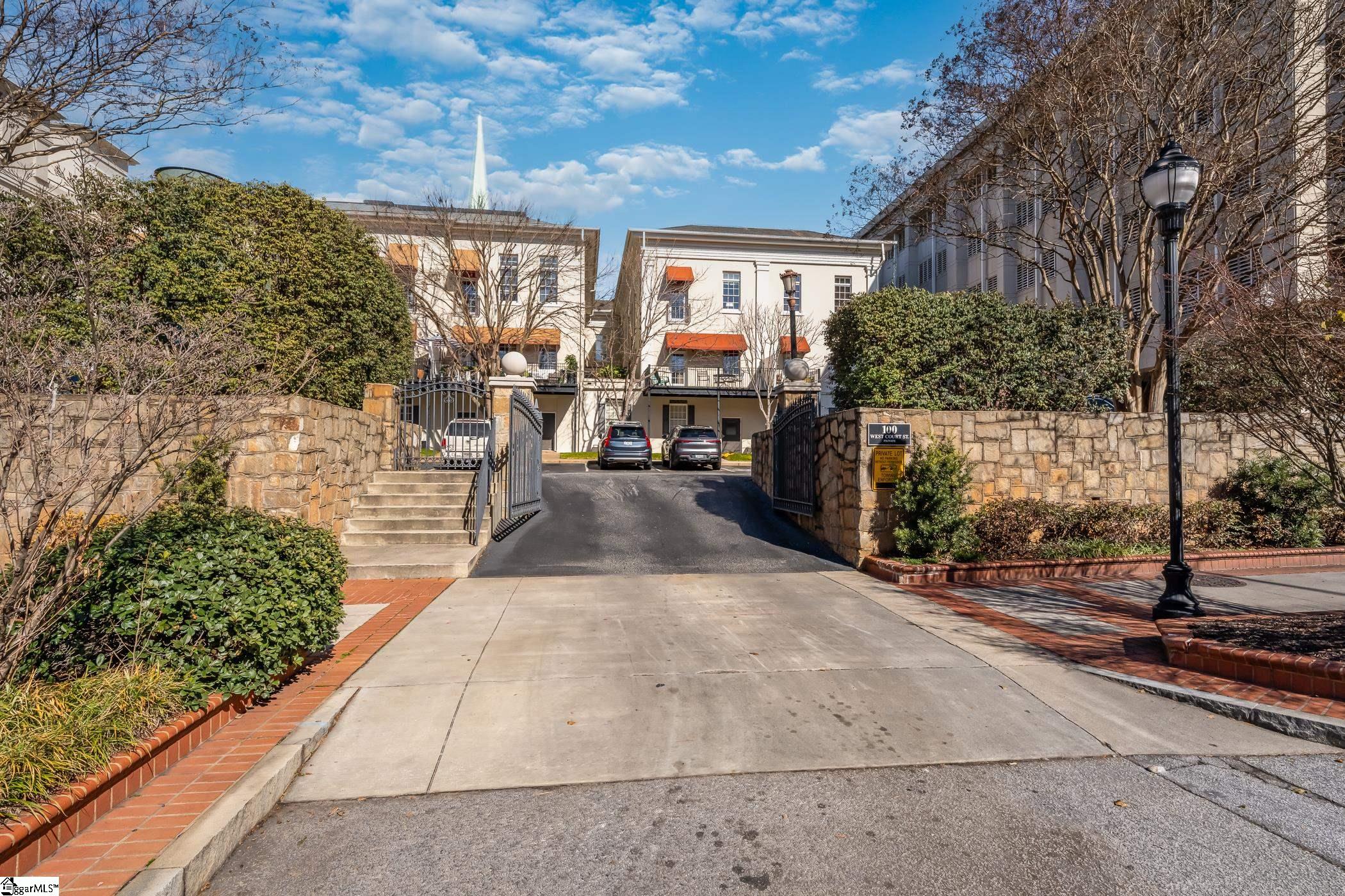 100 W Court Street UNIT Unit 3L and 3M Greenville, SC 29601