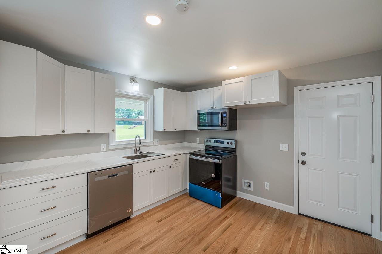 109 Edgewood Drive Greenville, SC 29605