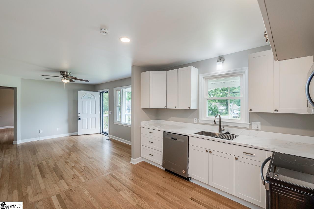 109 Edgewood Drive Greenville, SC 29605