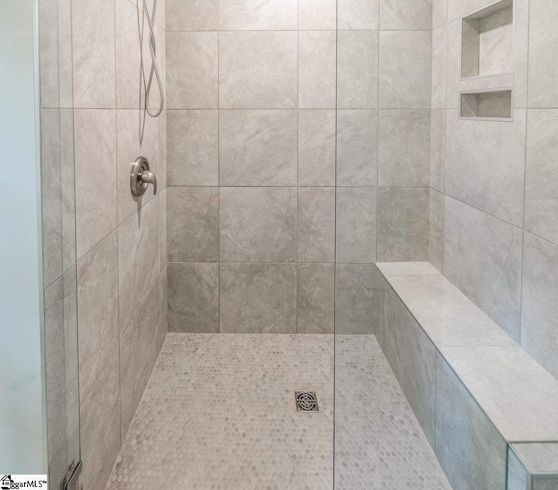 109 Edgewood Drive Greenville, SC 29605