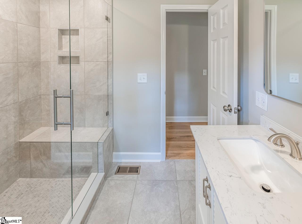109 Edgewood Drive Greenville, SC 29605