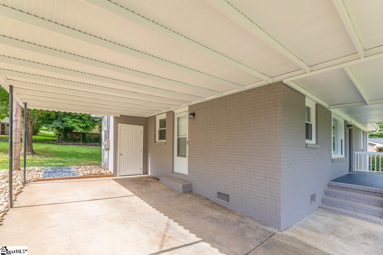 109 Edgewood Drive Greenville, SC 29605
