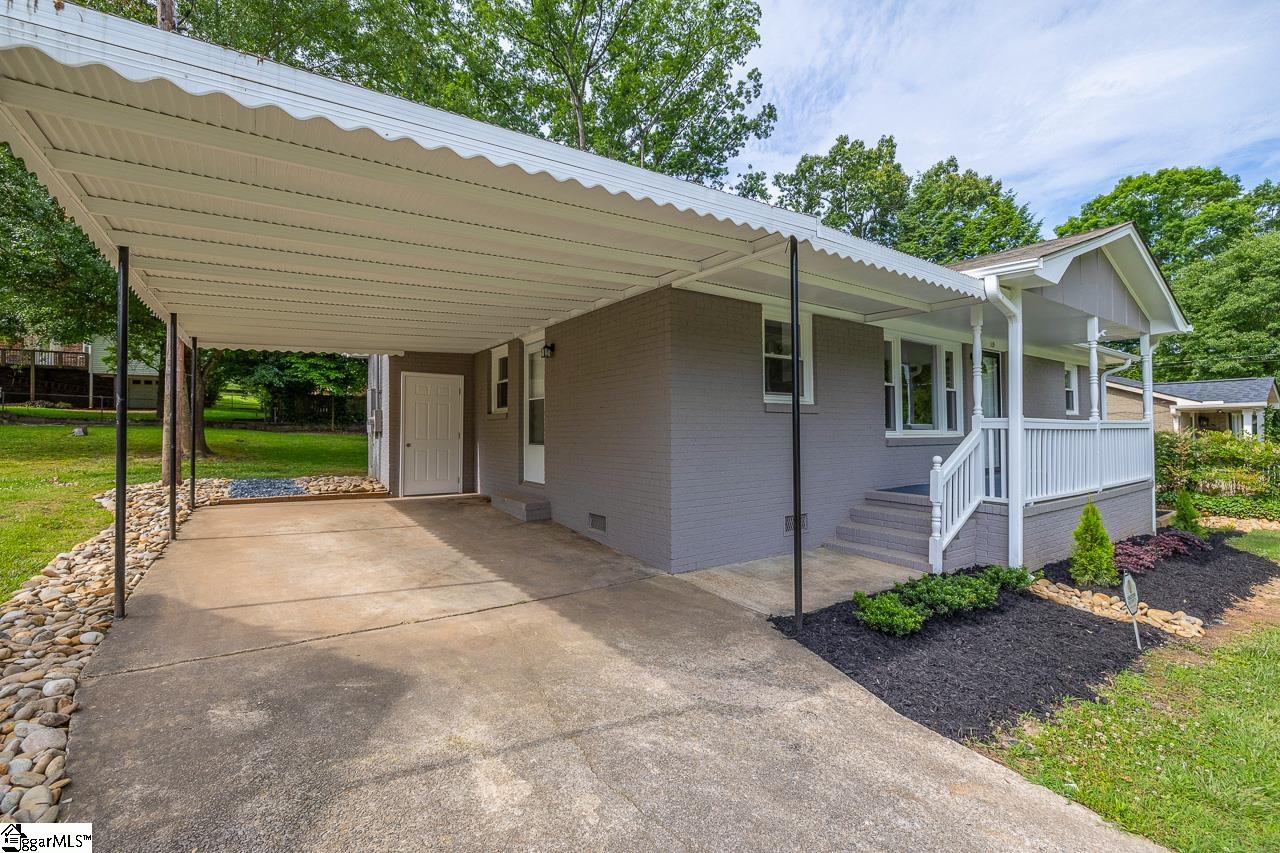 109 Edgewood Drive Greenville, SC 29605