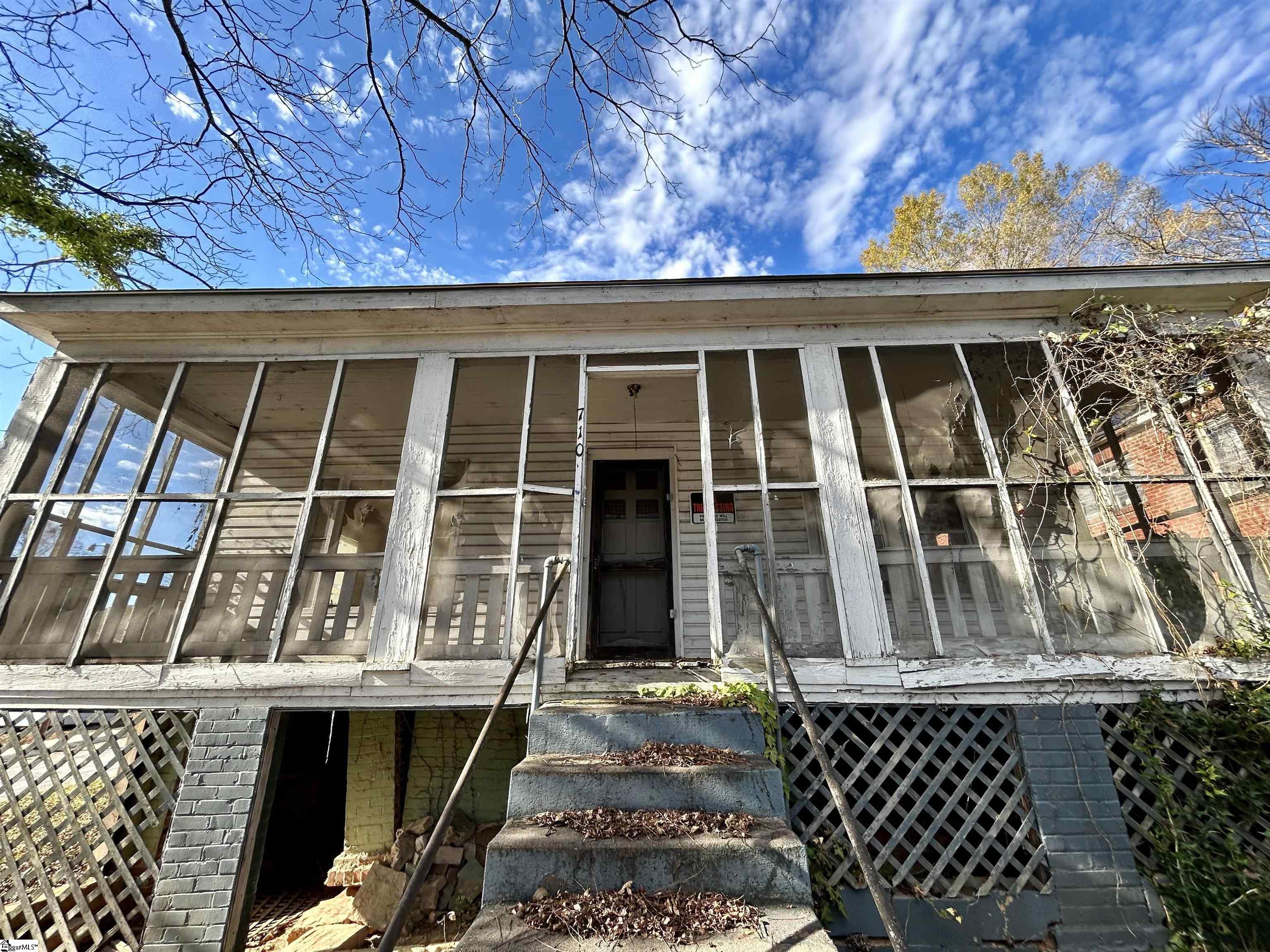 710 S Logan Street Gaffney, SC 29341