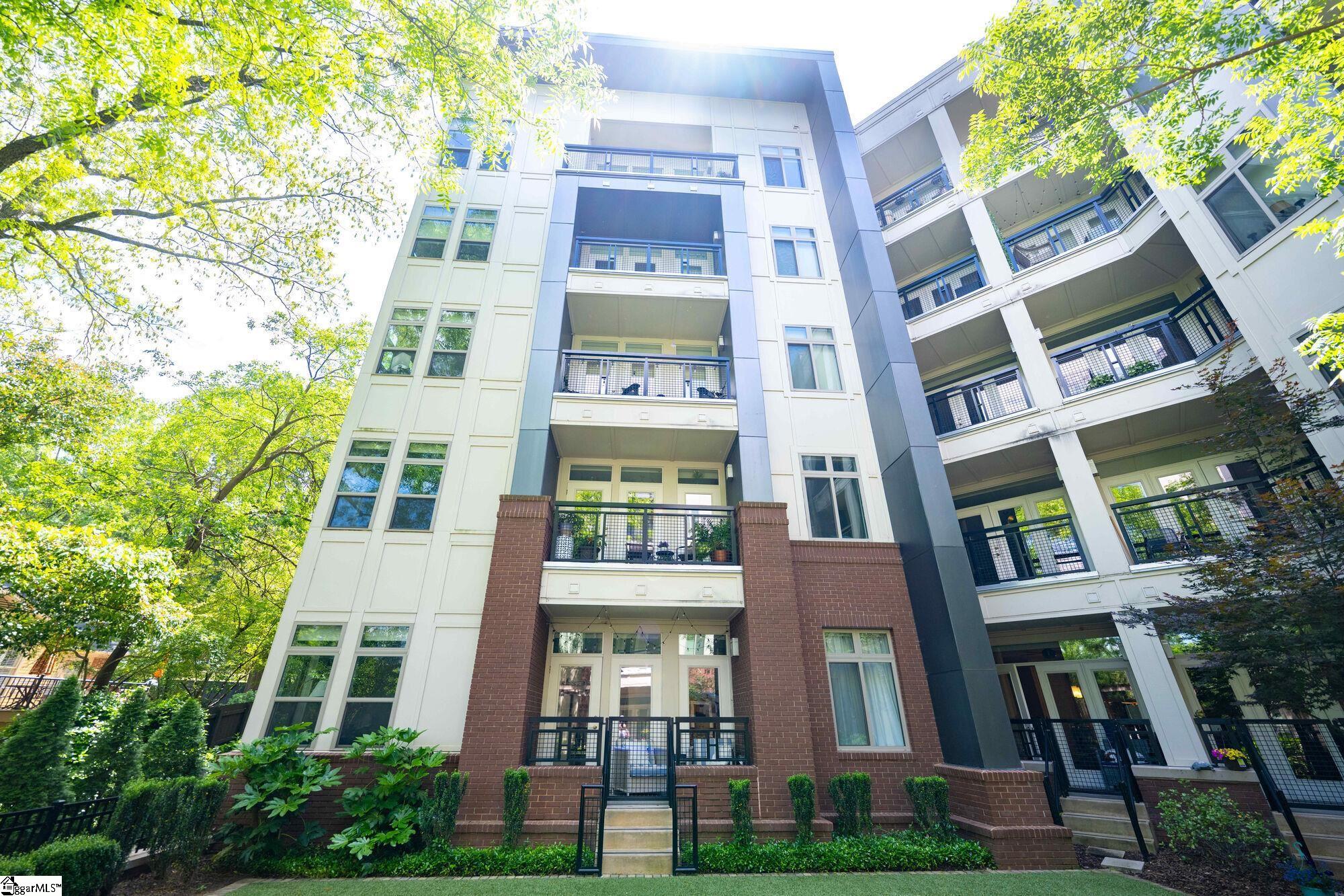 212 E Broad Street Greenville, SC 29601