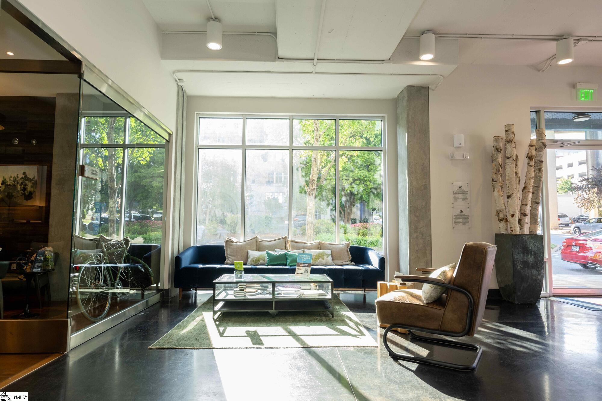 212 E Broad Street Greenville, SC 29601