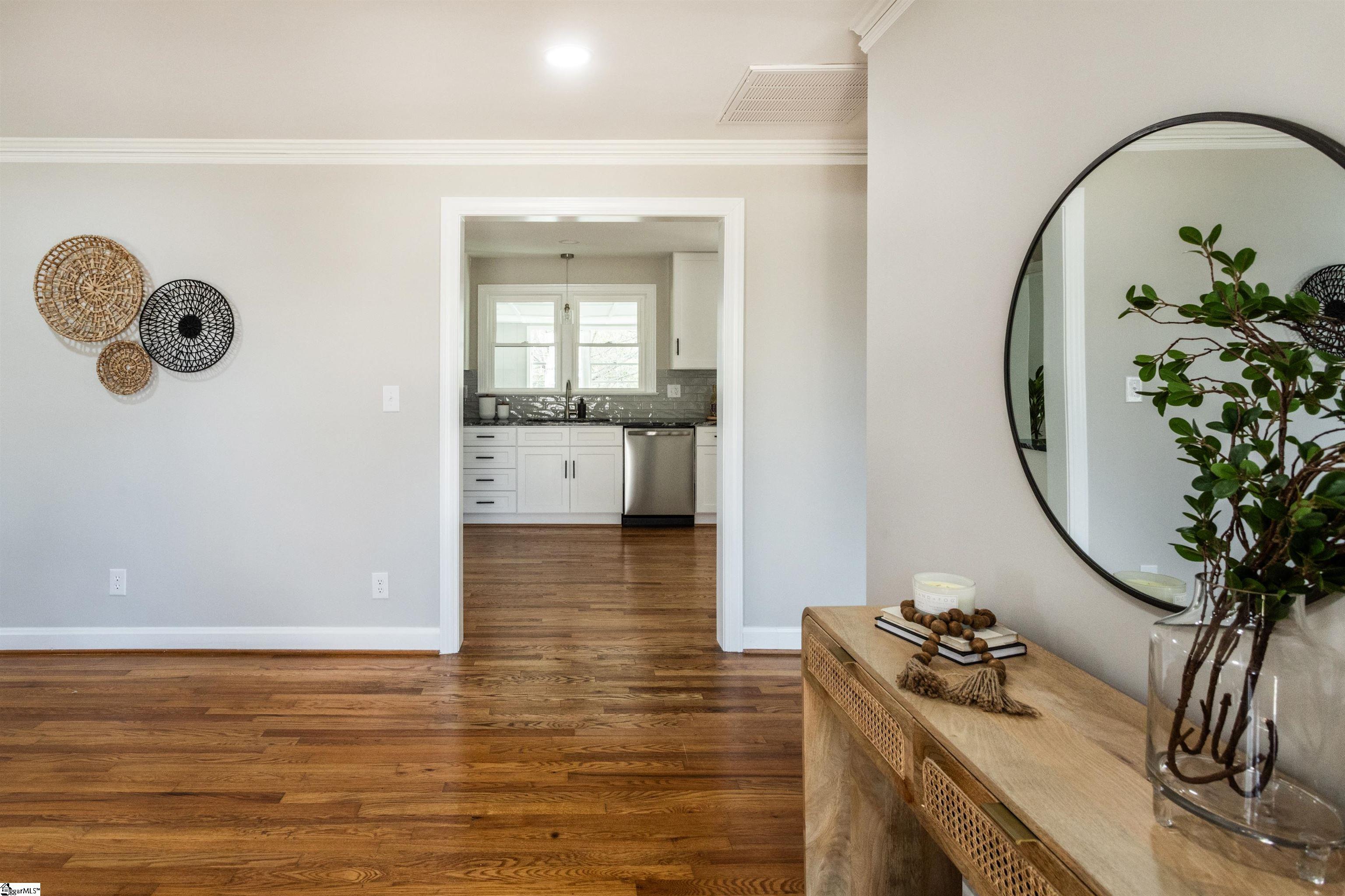 107 Chasta Avenue Greenville, SC 29615