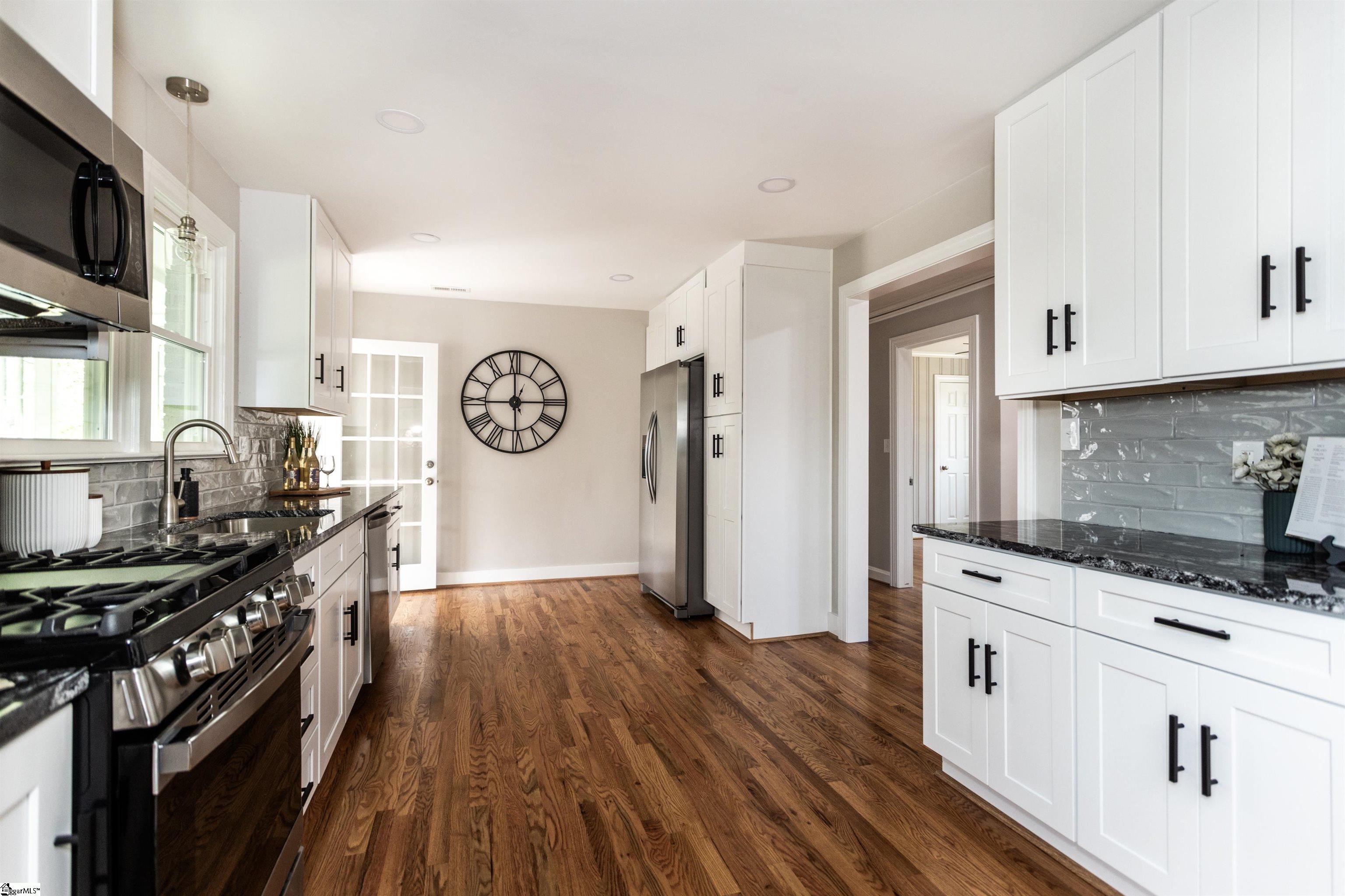 107 Chasta Avenue Greenville, SC 29615