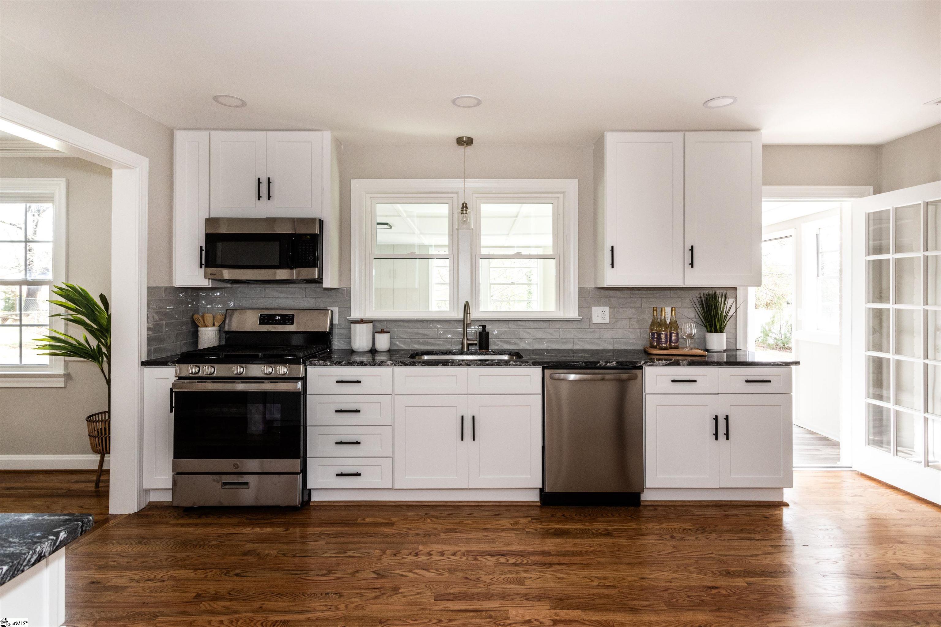 107 Chasta Avenue Greenville, SC 29615