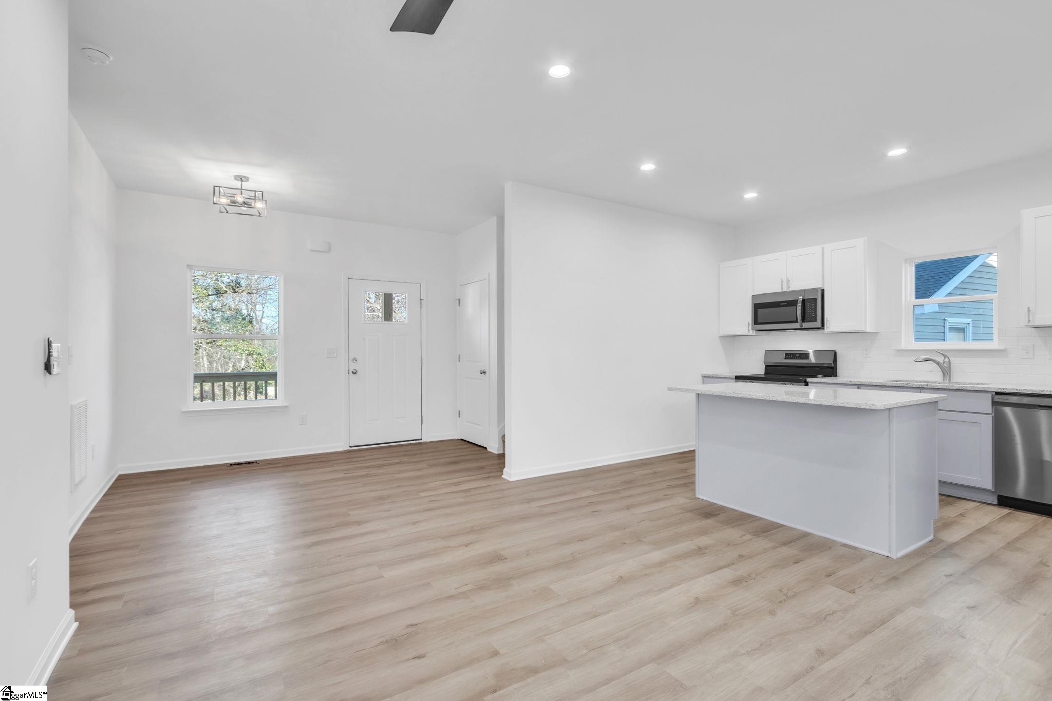 205A Blackwood Street Greenville, SC 29611