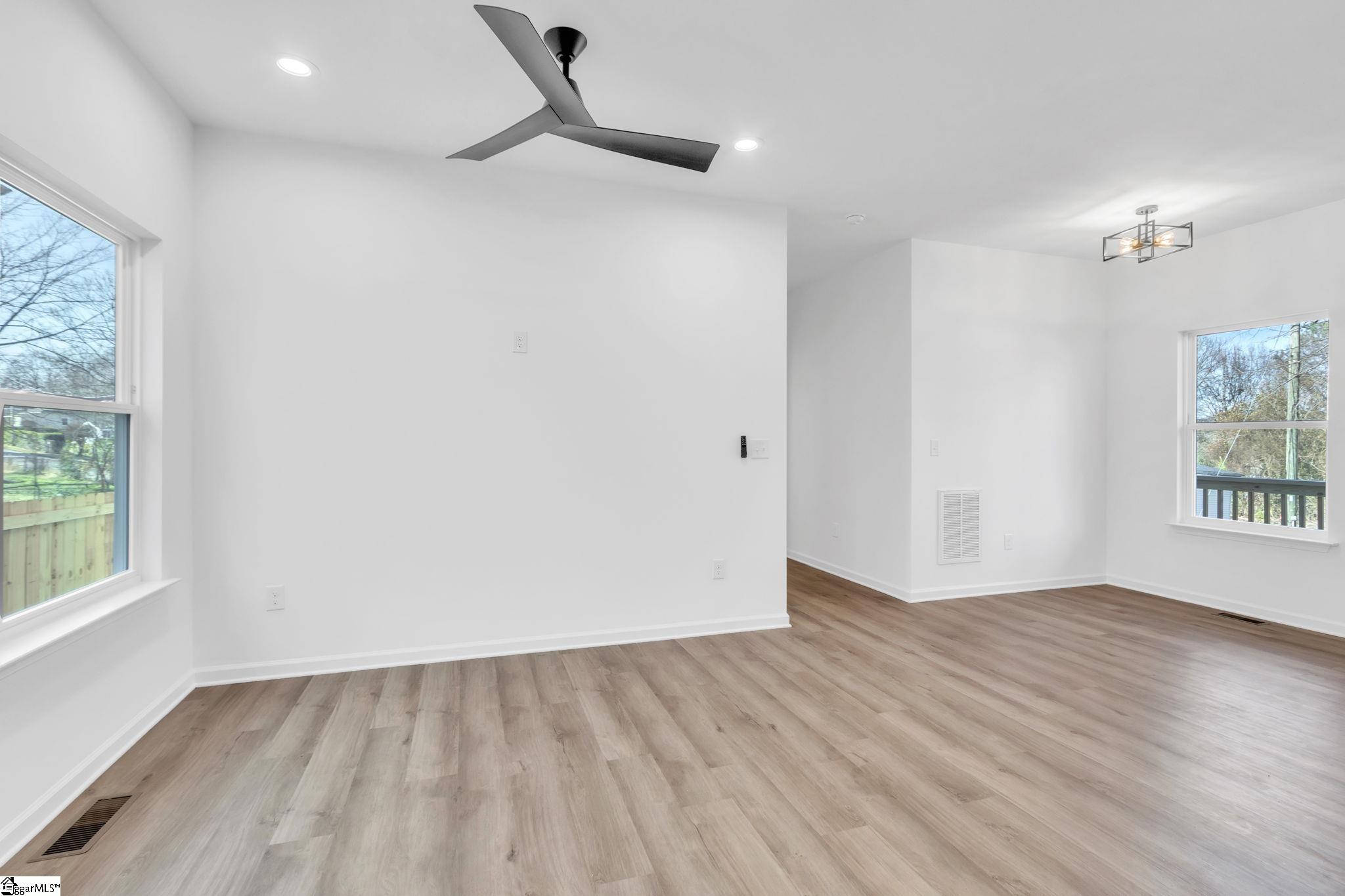 205A Blackwood Street Greenville, SC 29611