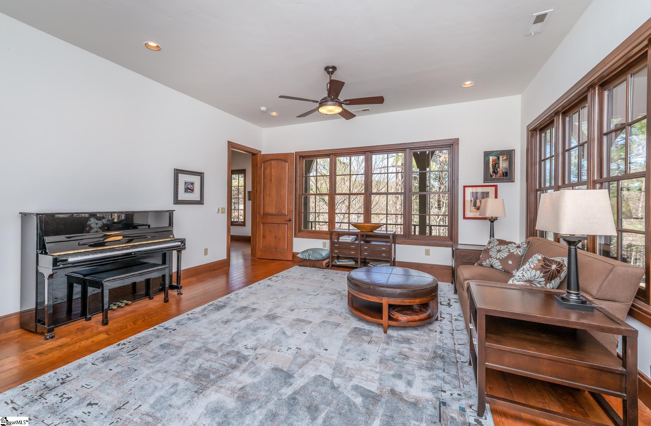 215 Long Ridge Road Sunset, SC 29685