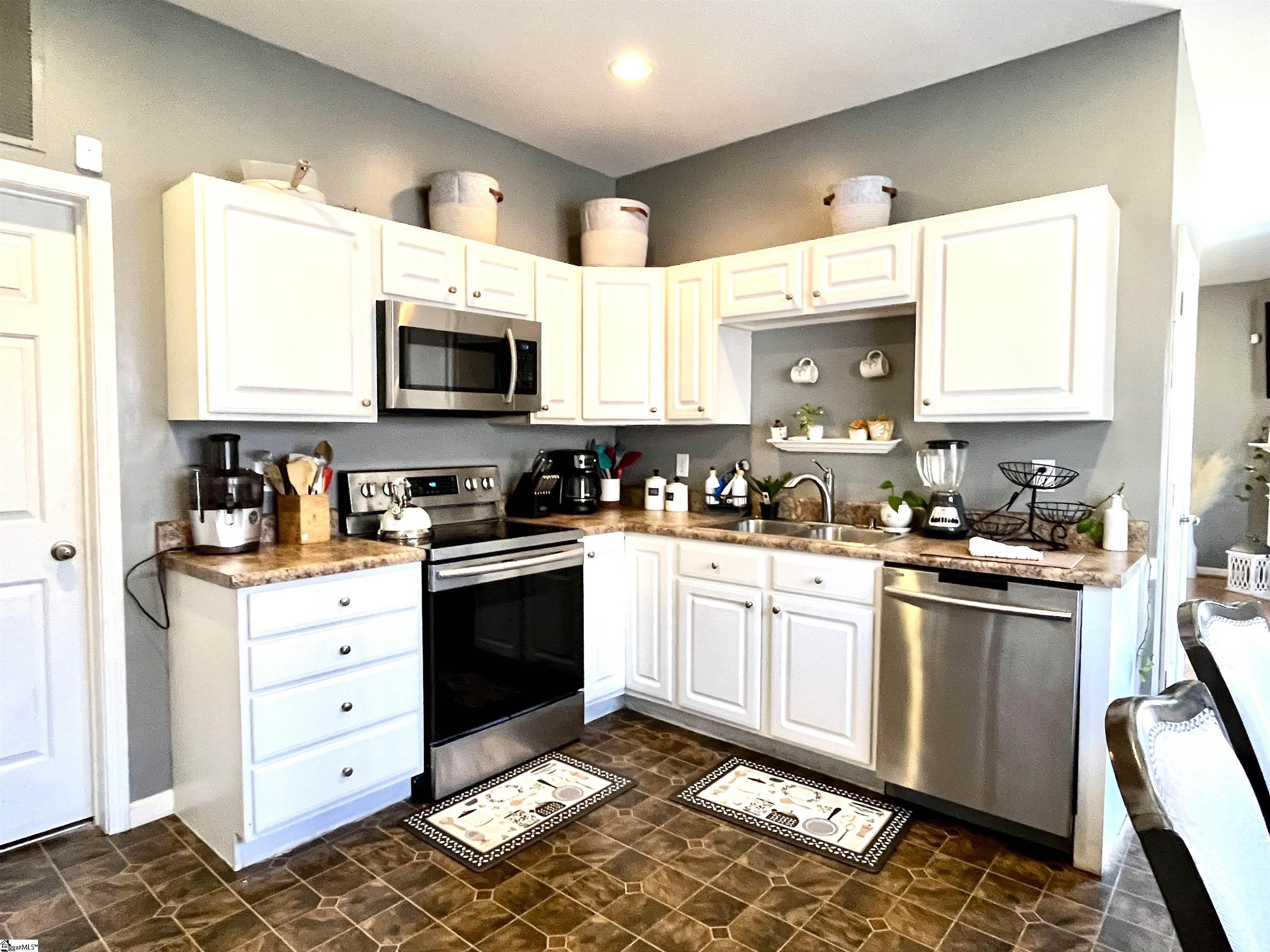 19 Juneau Court Greenville, SC 29605-6070
