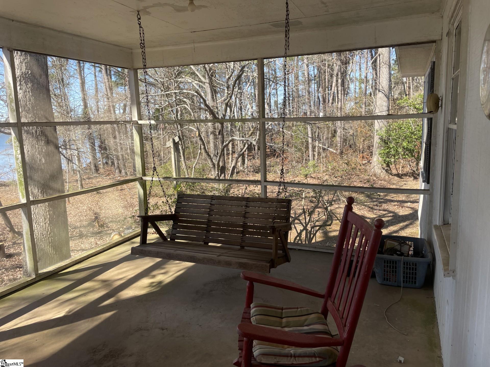 2024 Scurry Island Road Chappells, SC 29037