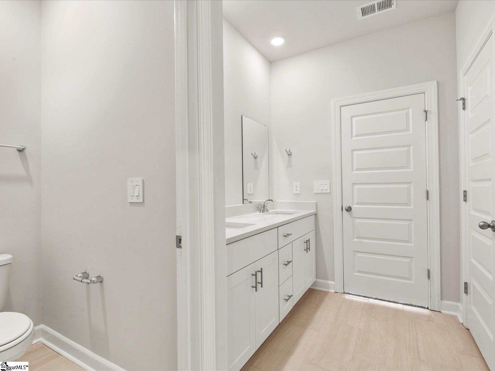 1648 Erindale Drive Wellford, SC 29385