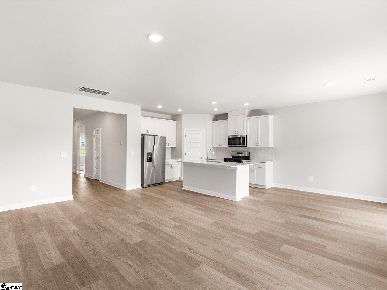 1648 Erindale Drive Wellford, SC 29385