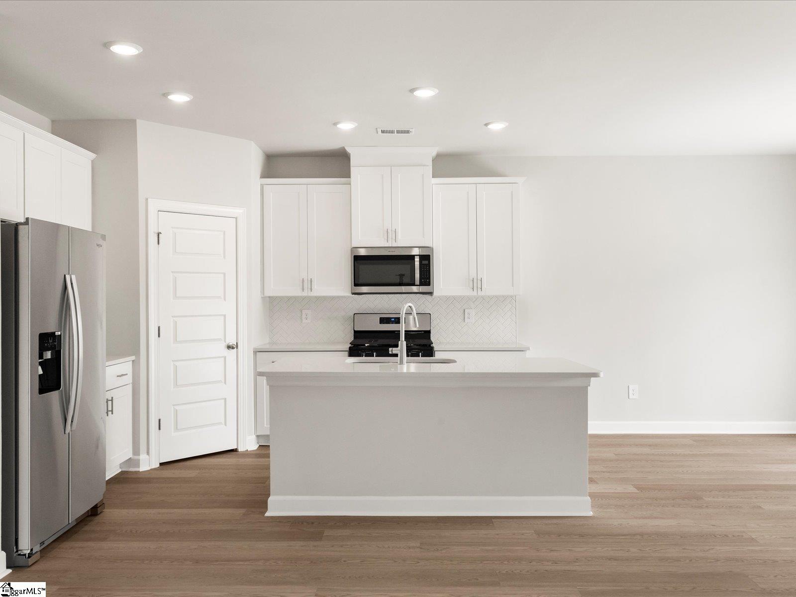1648 Erindale Drive Wellford, SC 29385