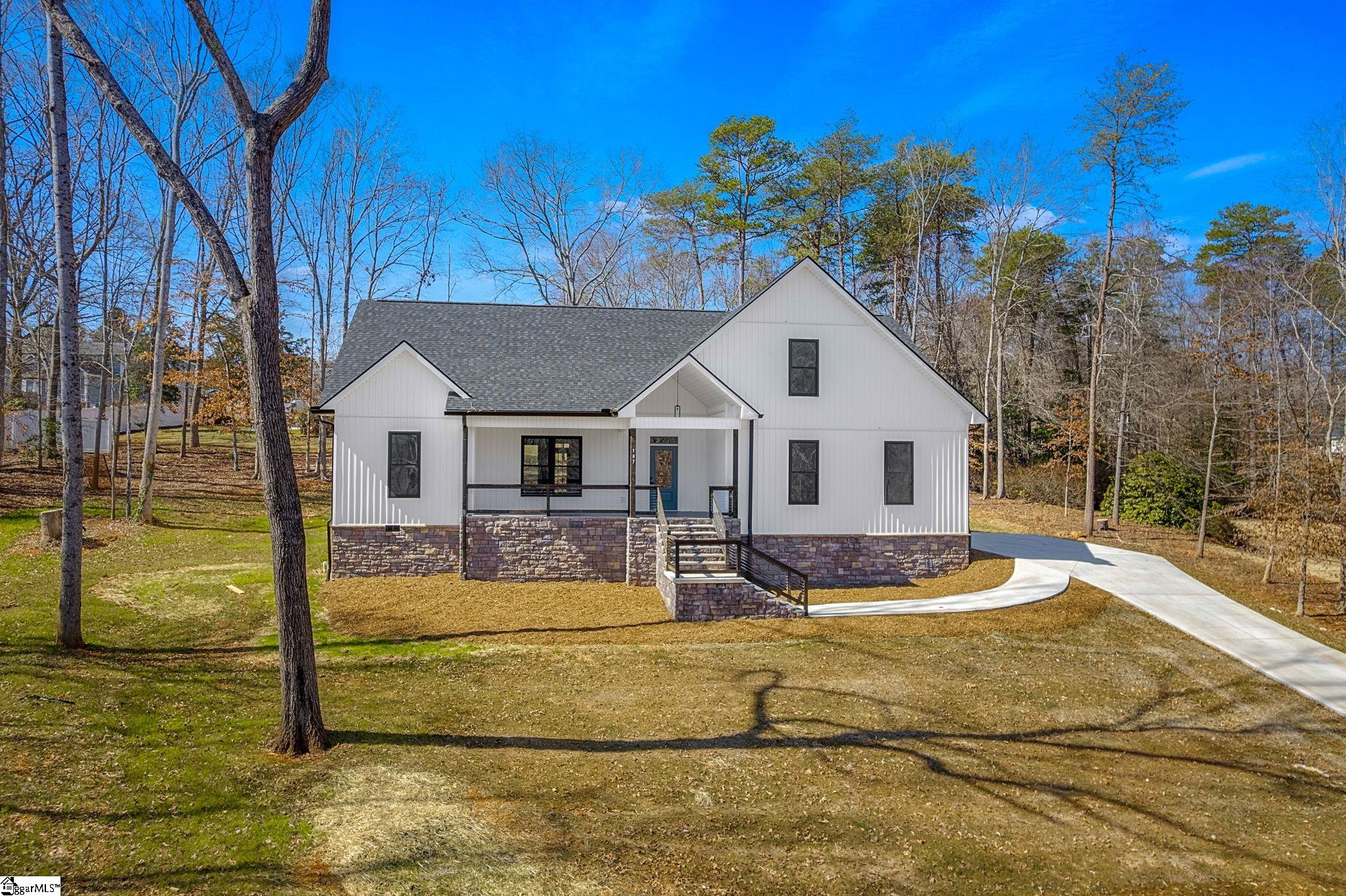 107 Bentwood Lane Pickens, SC 29671