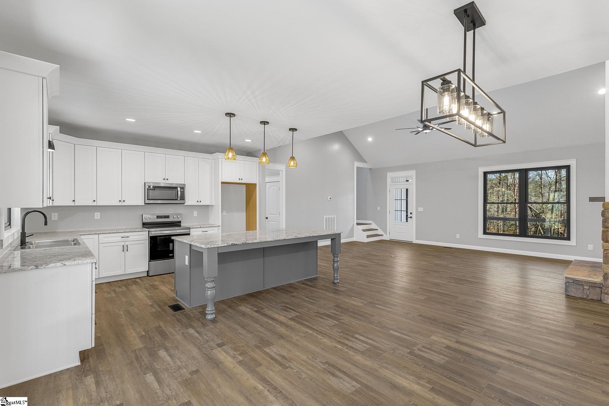 107 Bentwood Lane Pickens, SC 29671