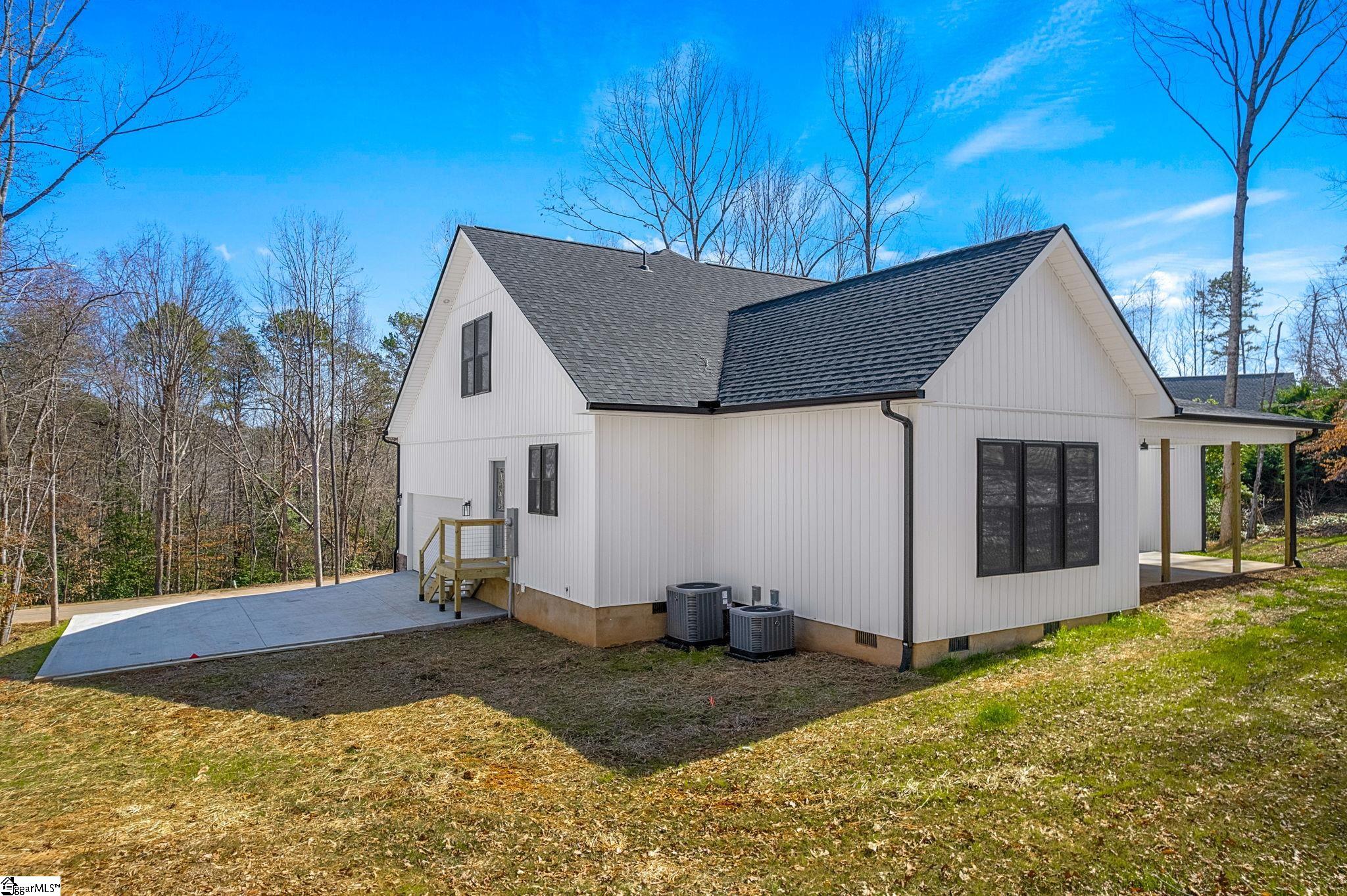 107 Bentwood Lane Pickens, SC 29671