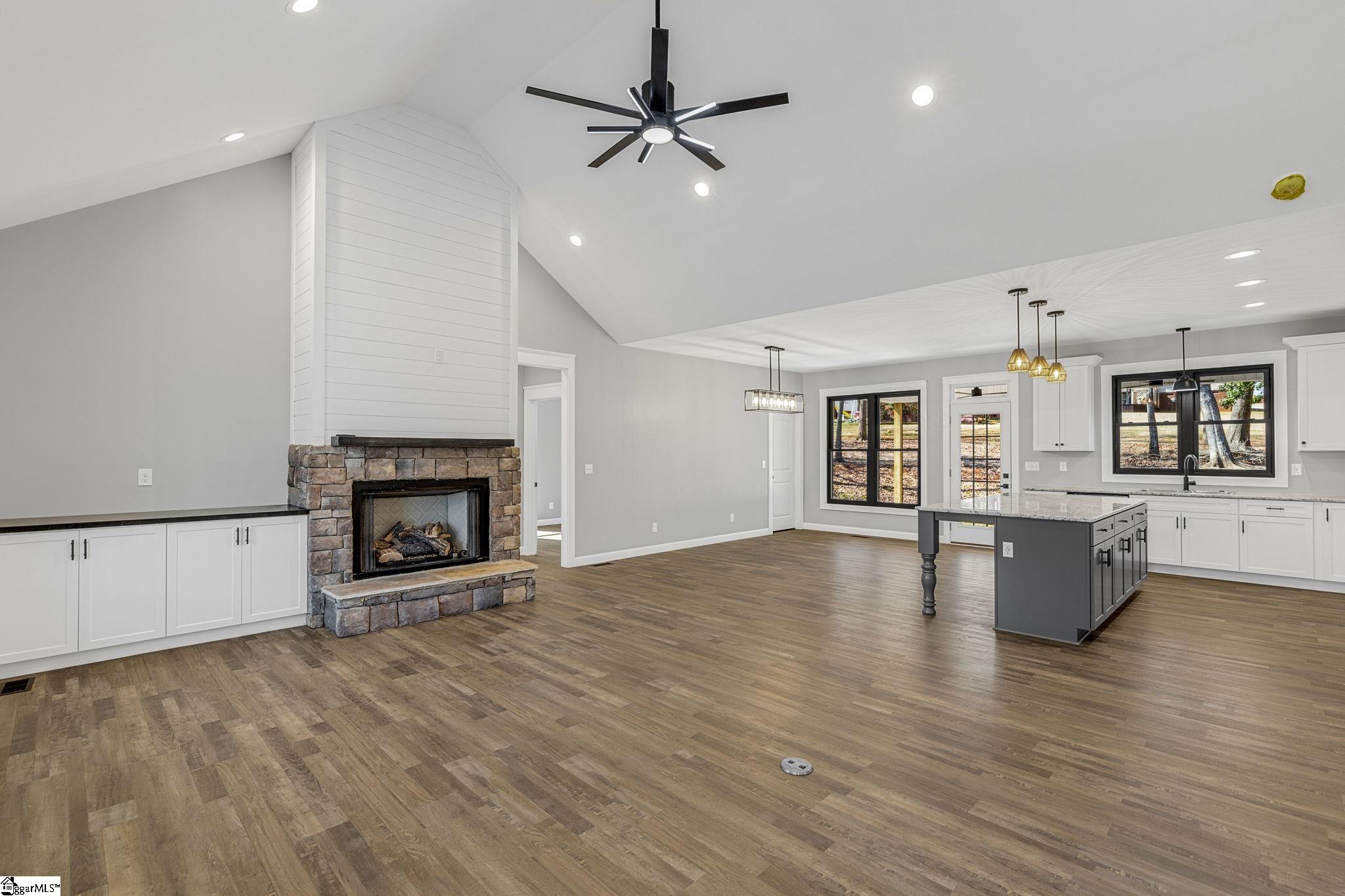 107 Bentwood Lane Pickens, SC 29671