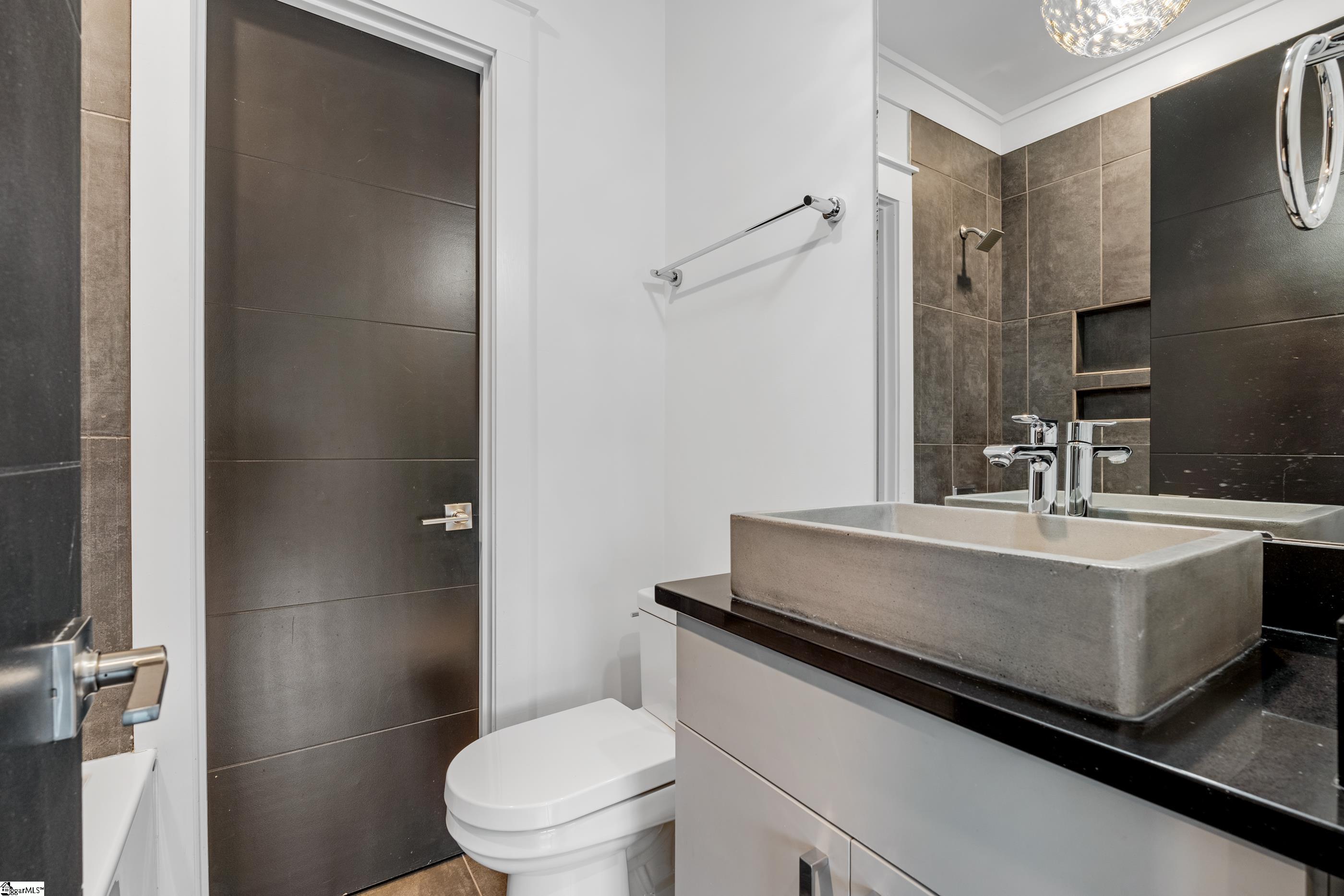 1027 S Main Street UNIT Unit 403 Greenville, SC 29601