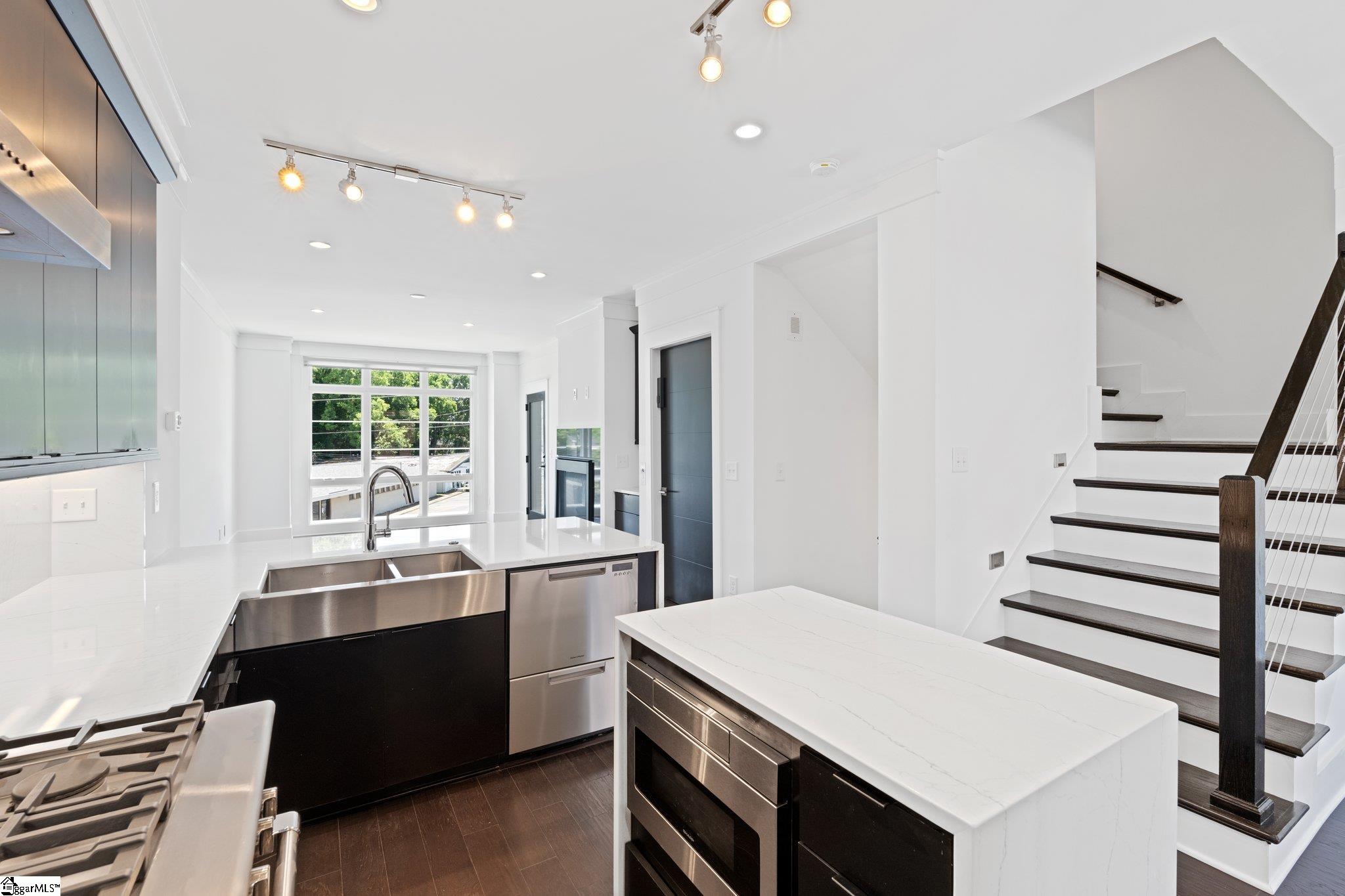 1027 S Main Street UNIT Unit 403 Greenville, SC 29601