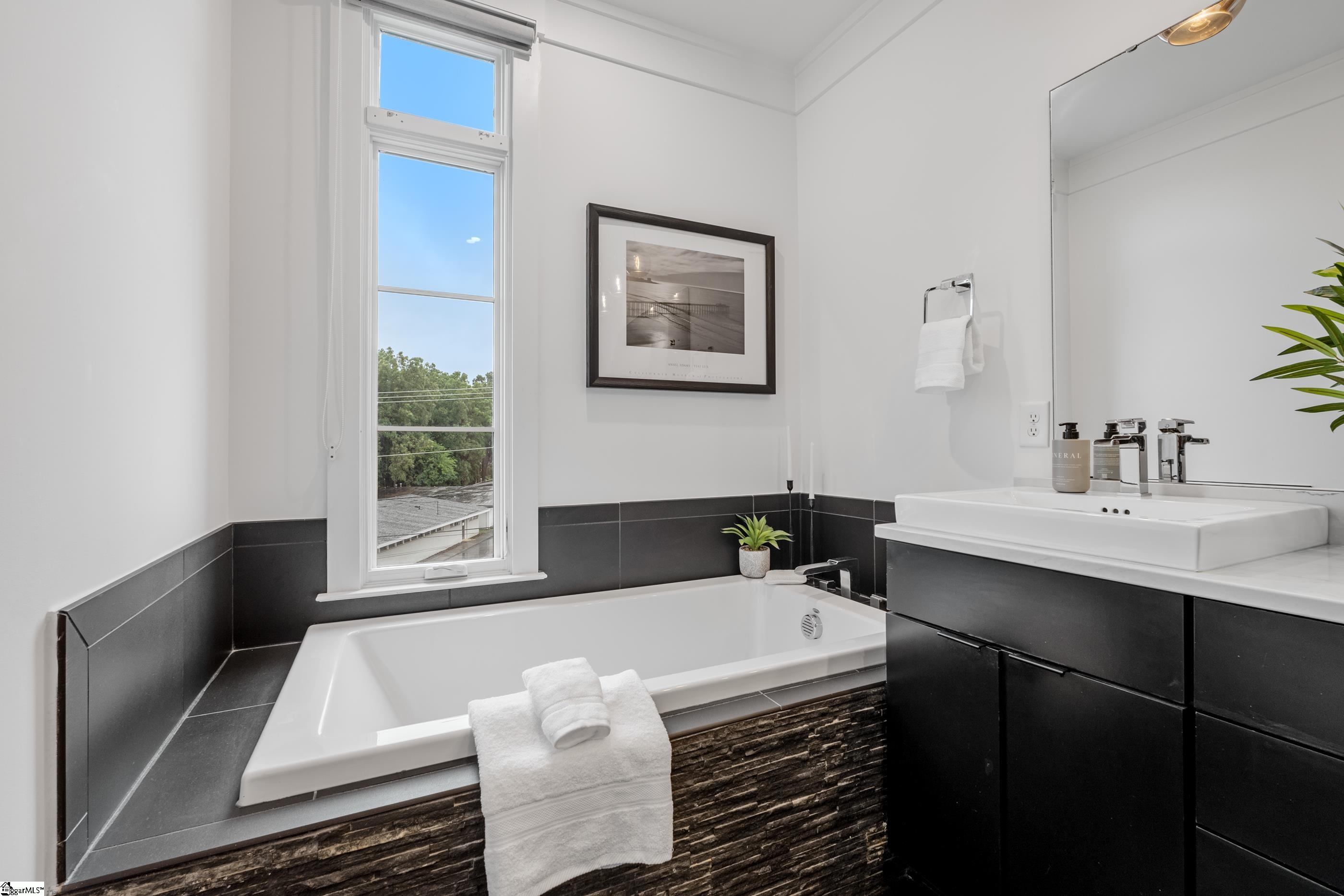 1027 S Main Street UNIT Unit 403 Greenville, SC 29601