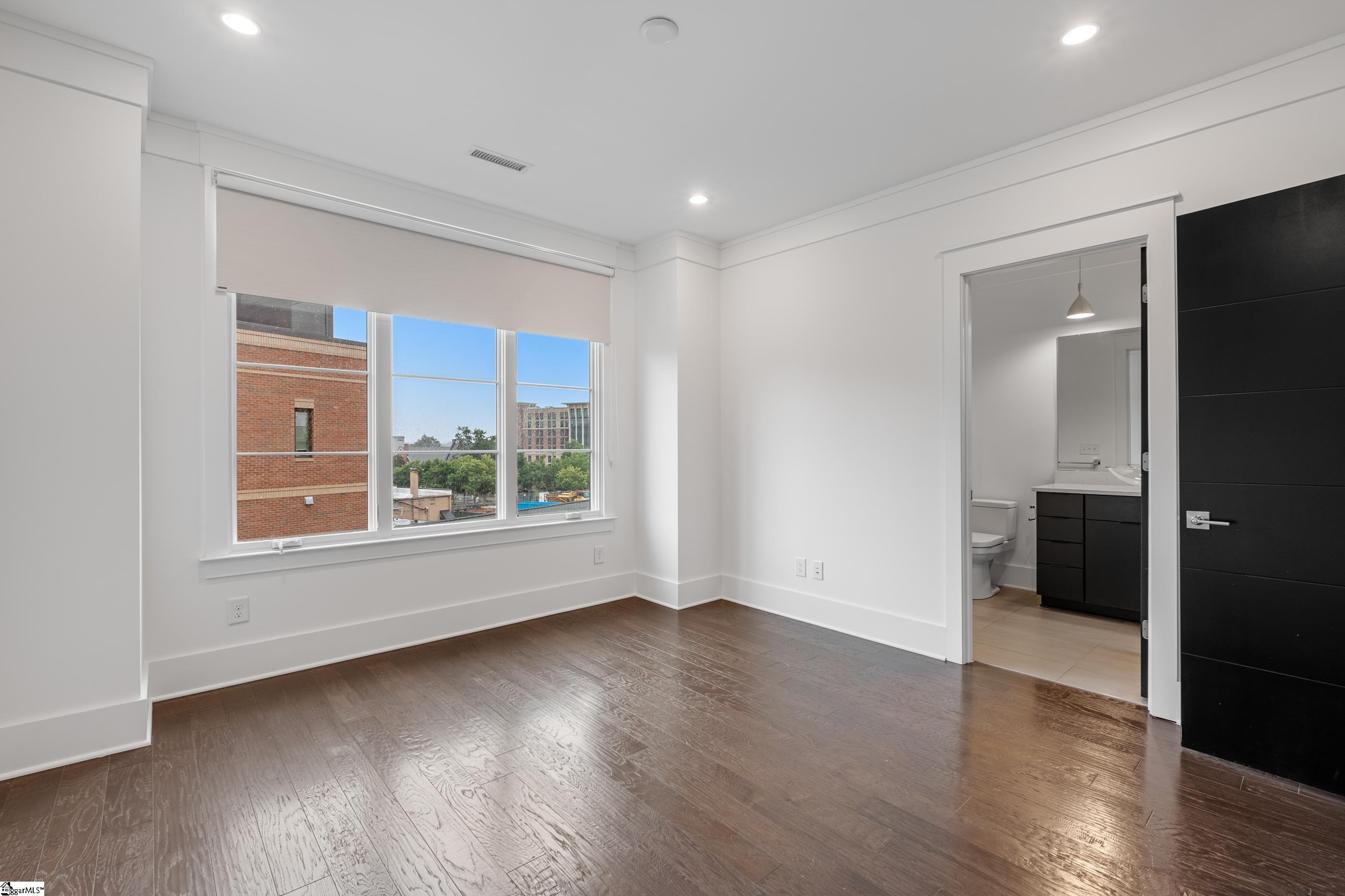 1027 S Main Street UNIT Unit 403 Greenville, SC 29601
