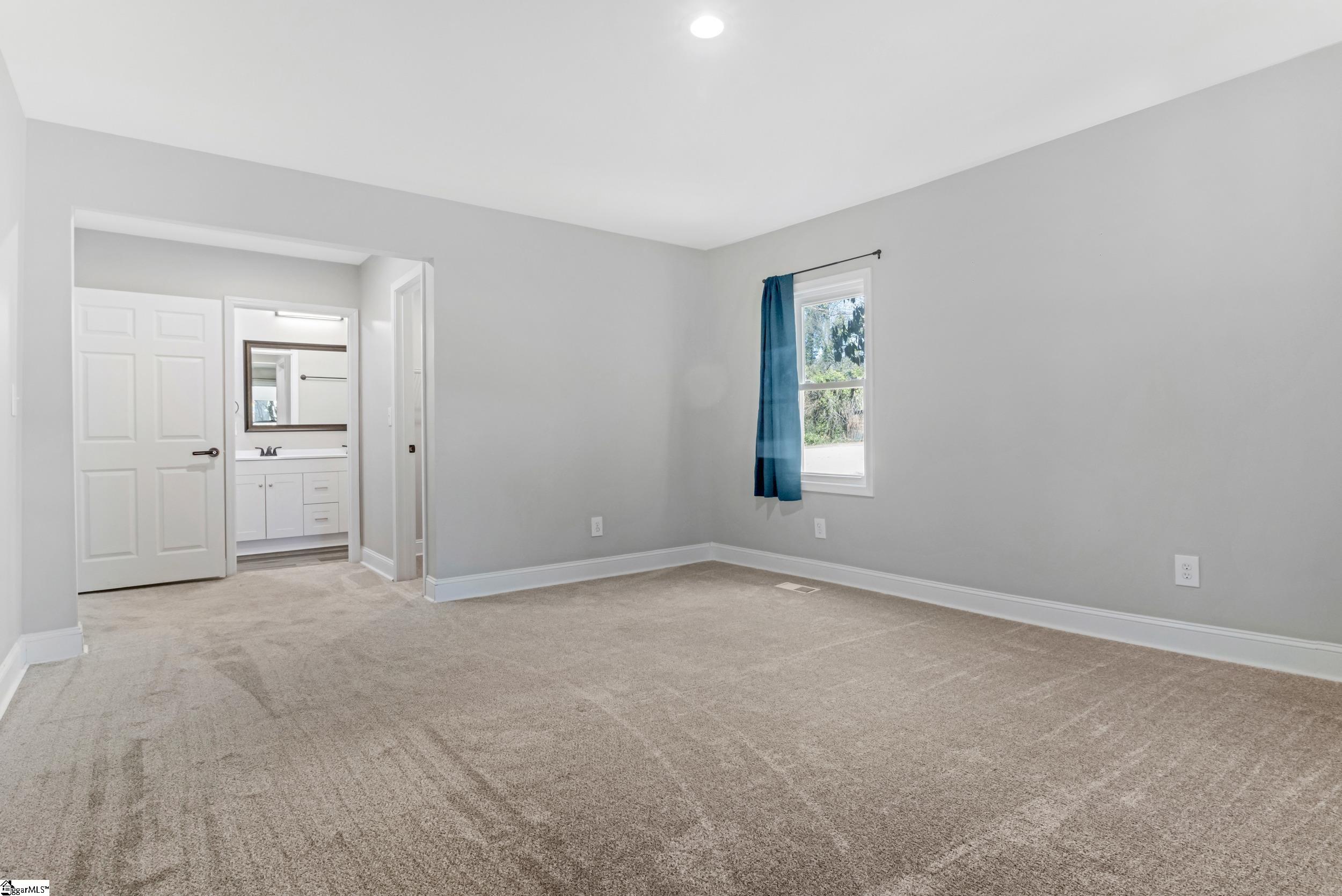 340 W Peachtree Street Woodruff, SC 29388