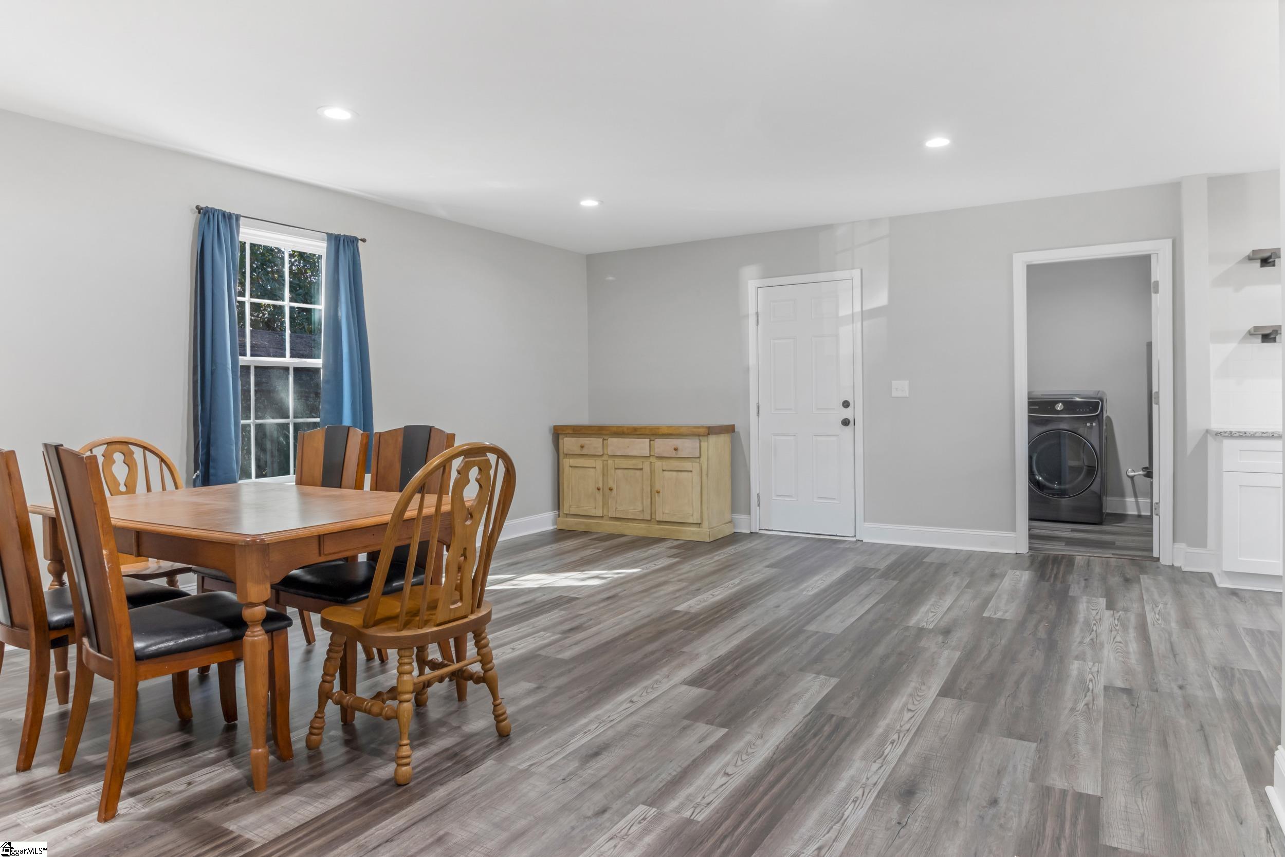 340 W Peachtree Street Woodruff, SC 29388