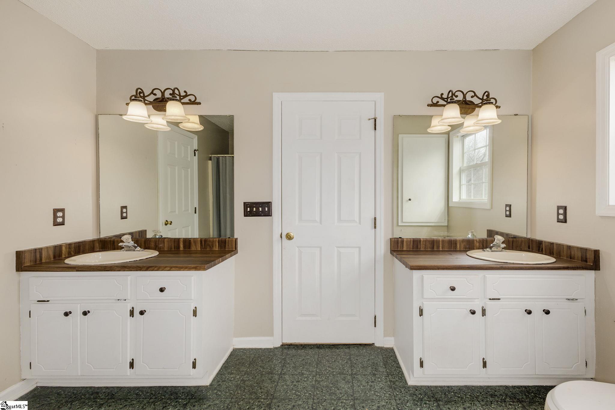 401 Claremont Circle Spartanburg, SC 29301