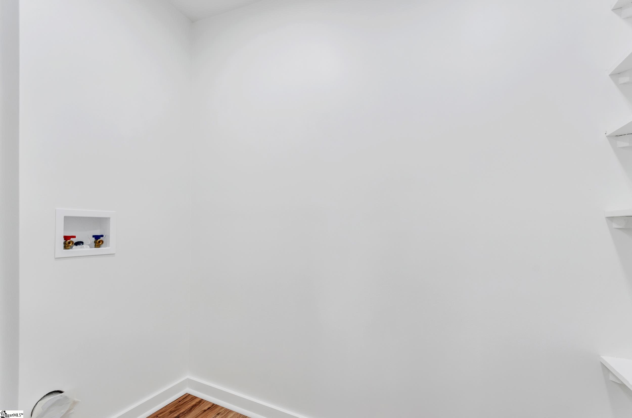 11 Woodland Drive Greenville, SC 29617