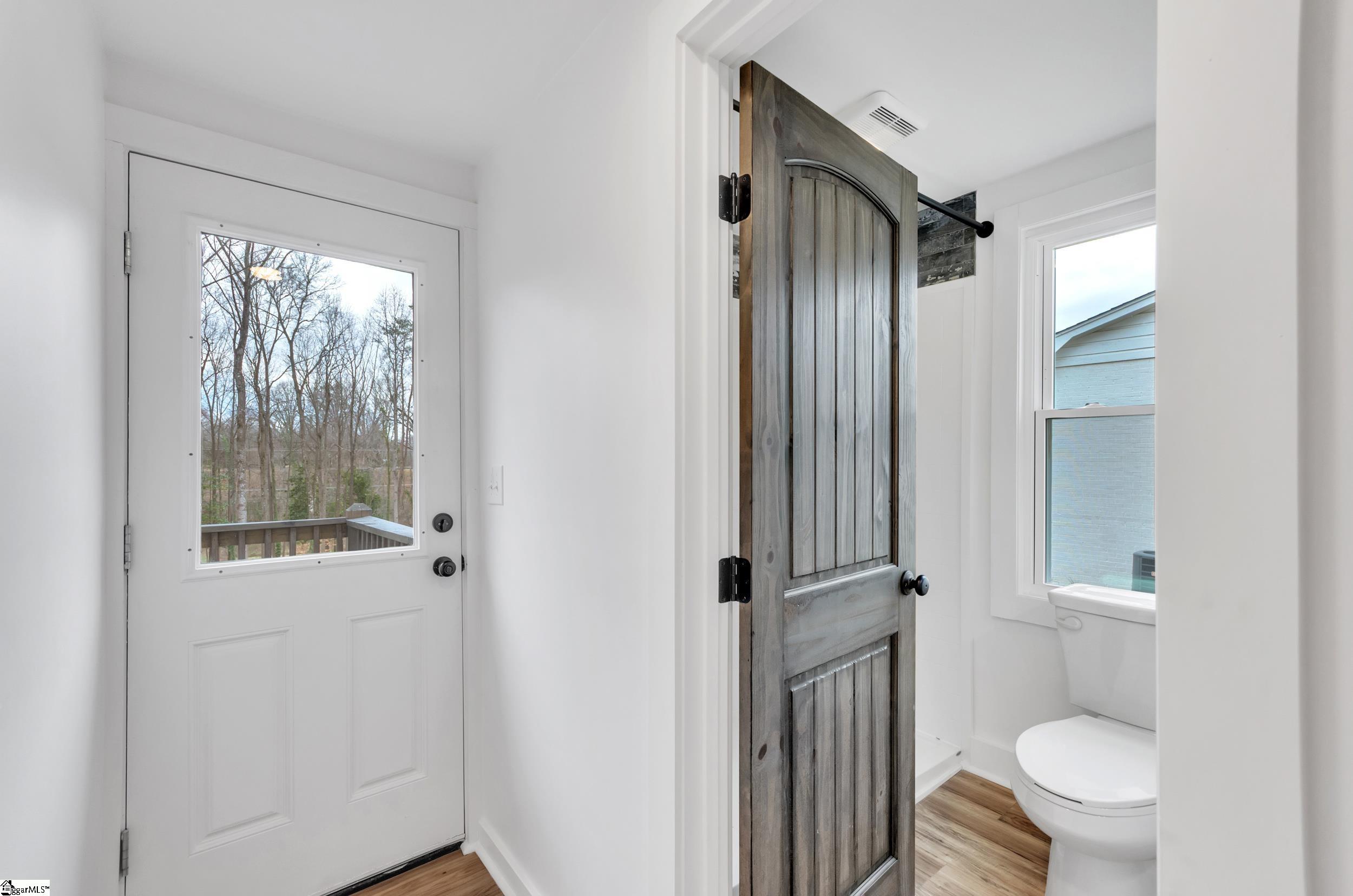 11 Woodland Drive Greenville, SC 29617