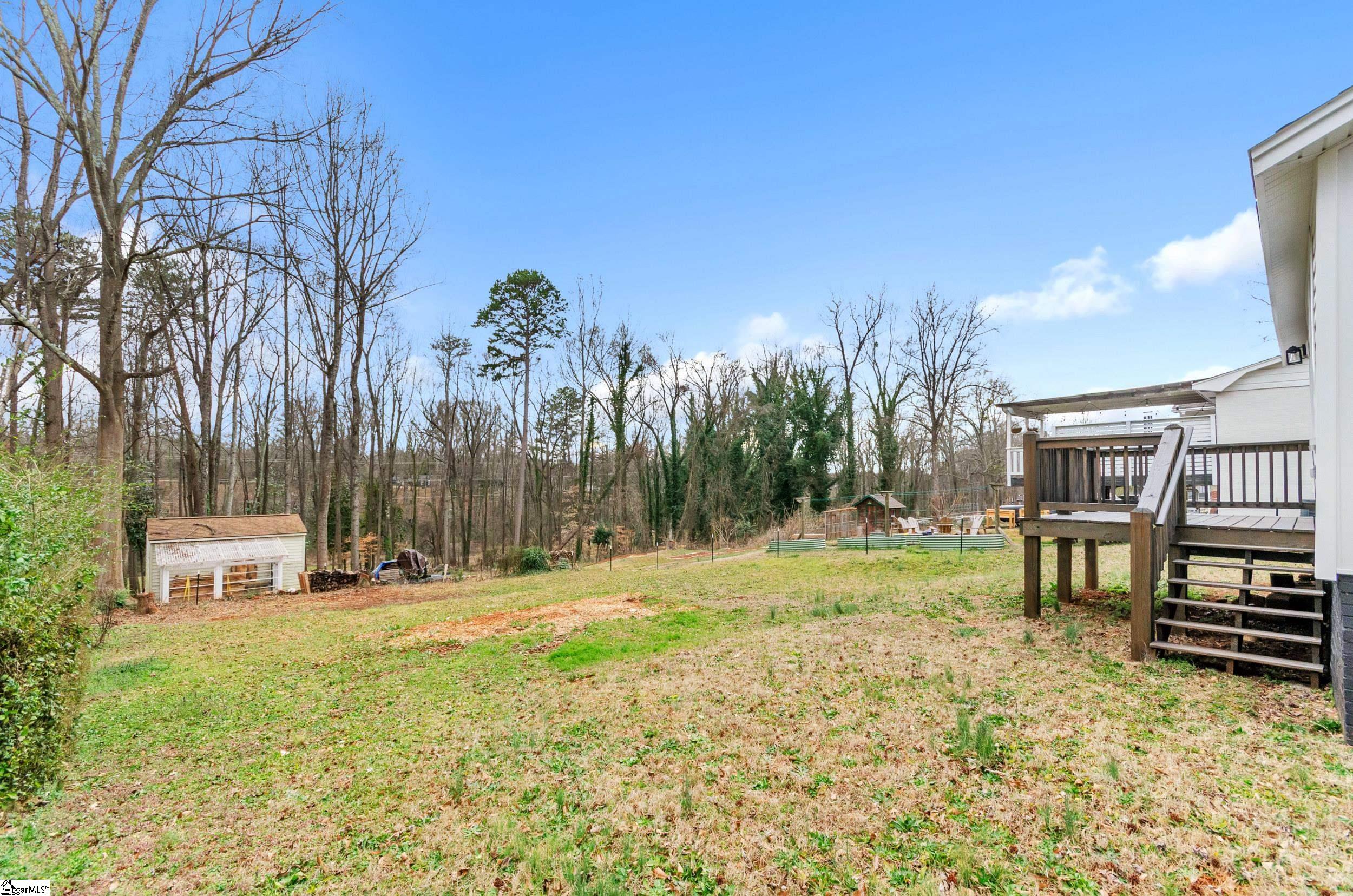 11 Woodland Drive Greenville, SC 29617