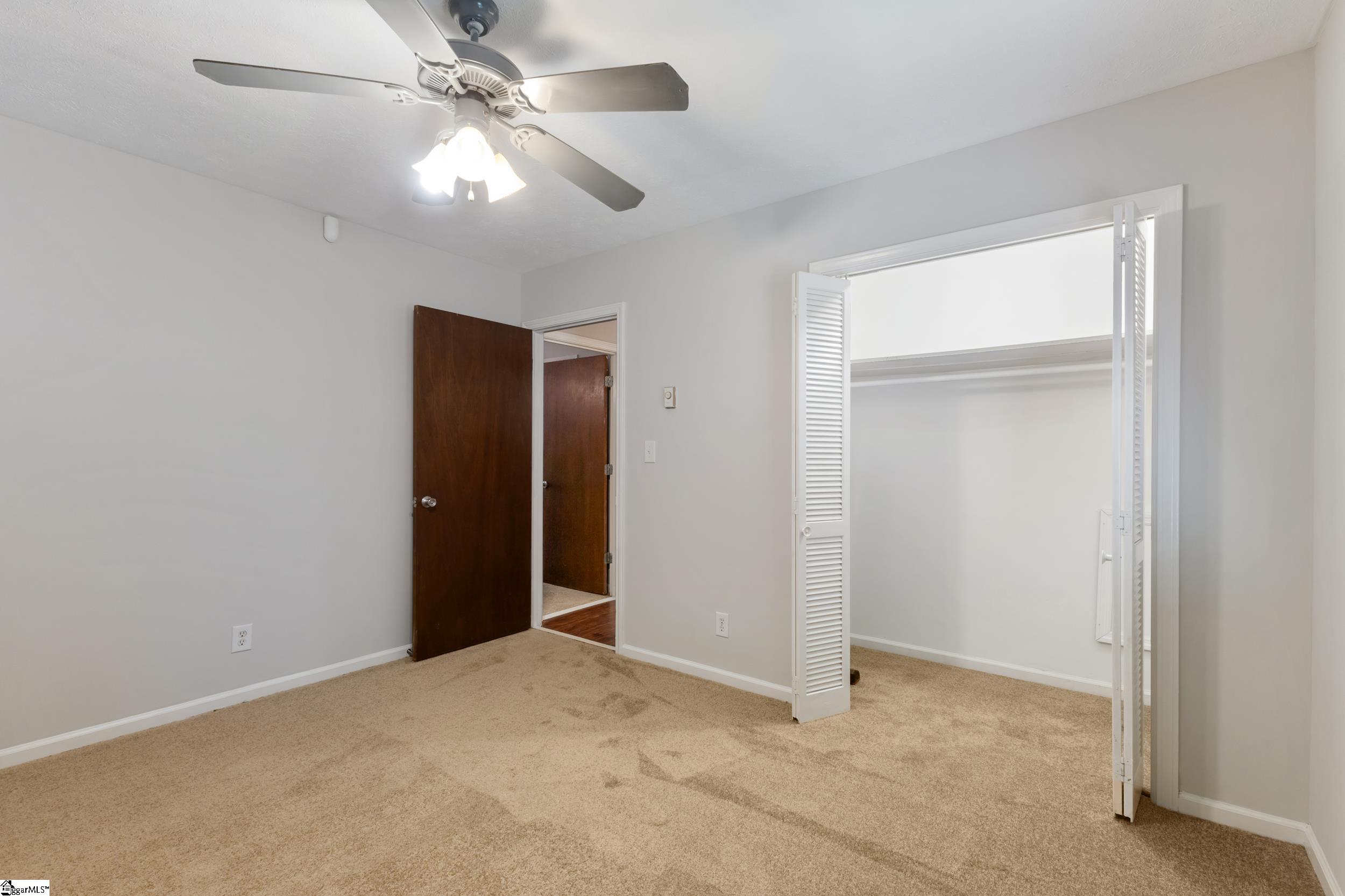 1120 Saluda Lake Road Greenville, SC 29611-2464