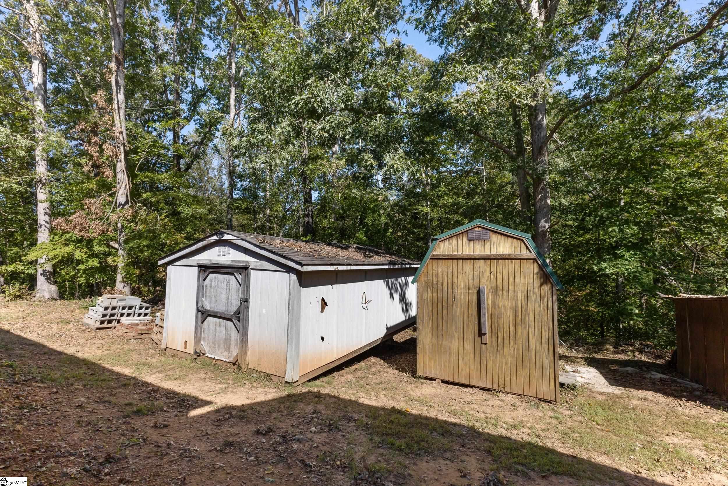 1120 Saluda Lake Road Greenville, SC 29611-2464