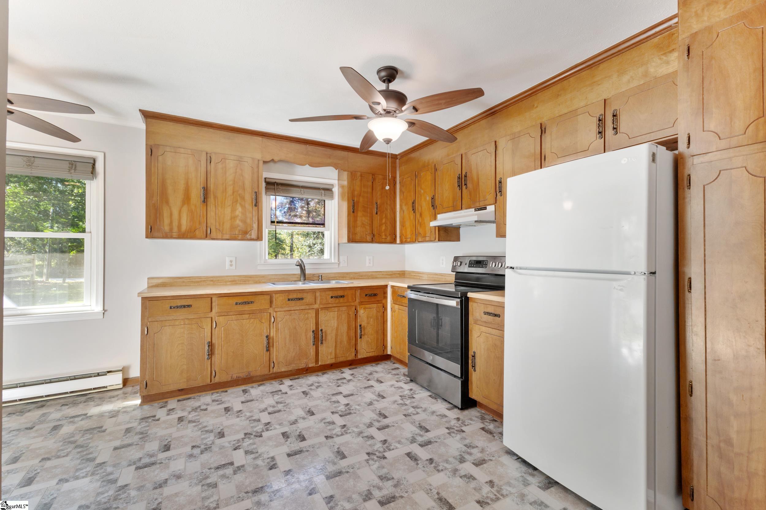 1120 Saluda Lake Road Greenville, SC 29611-2464