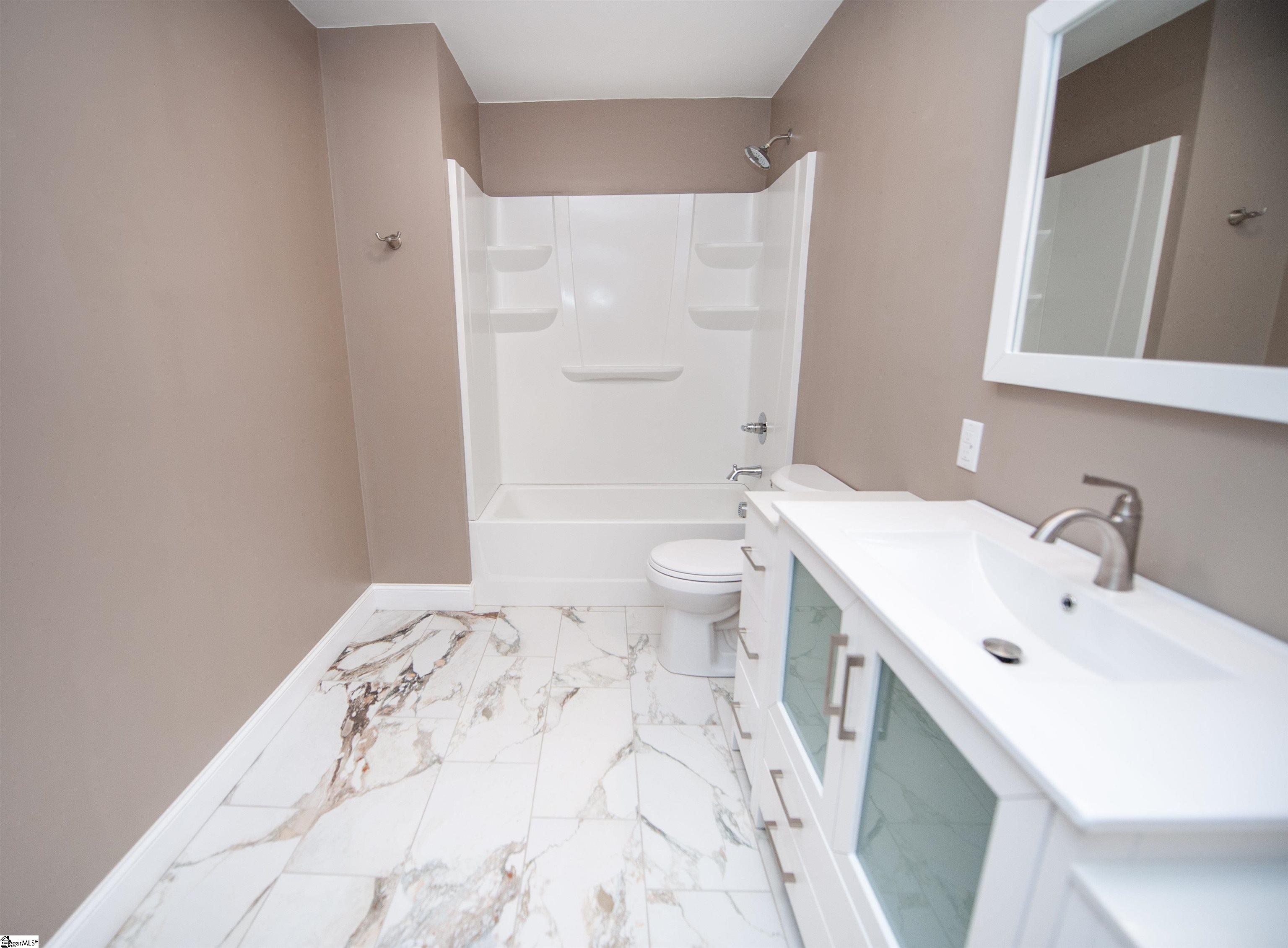 106 Cloverdale Drive Boiling Springs, SC 29316