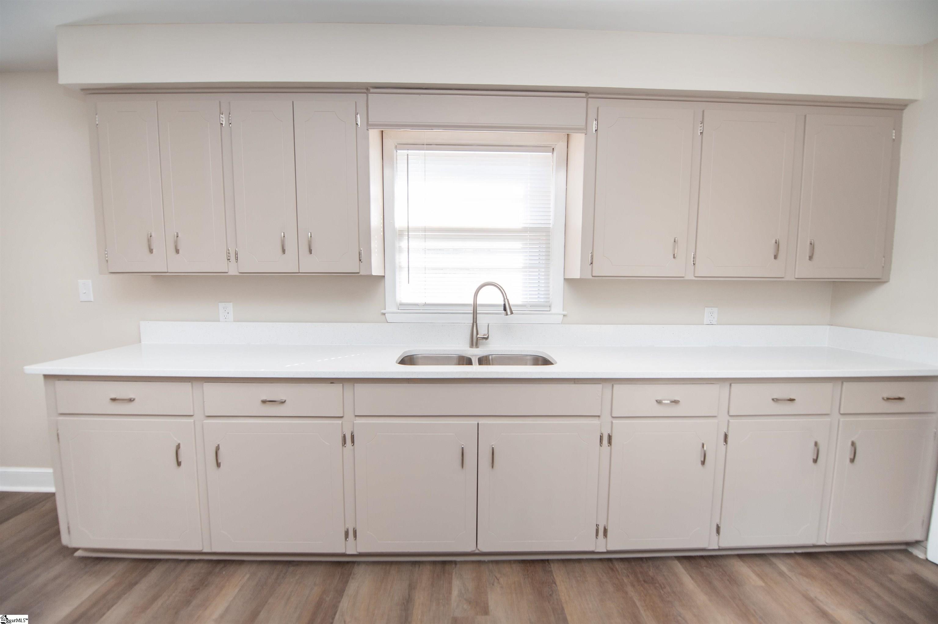 106 Cloverdale Drive Boiling Springs, SC 29316