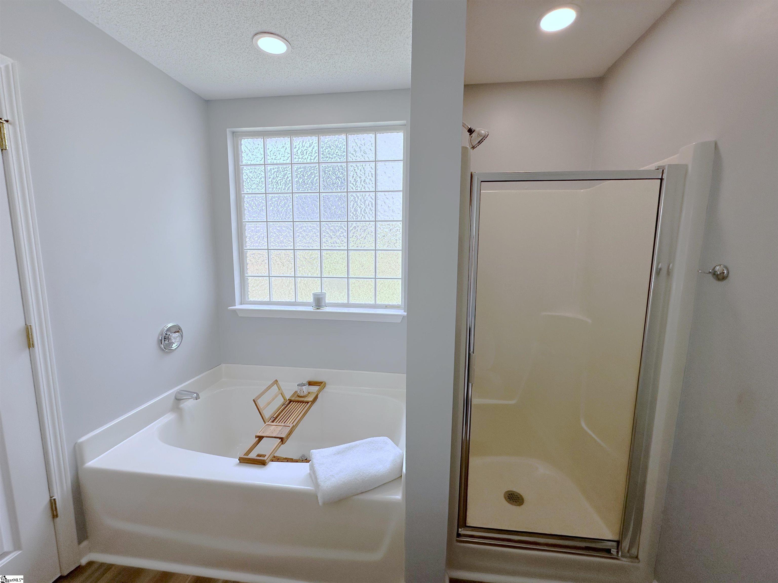10 Crestbrook Drive Greenville, SC 29607