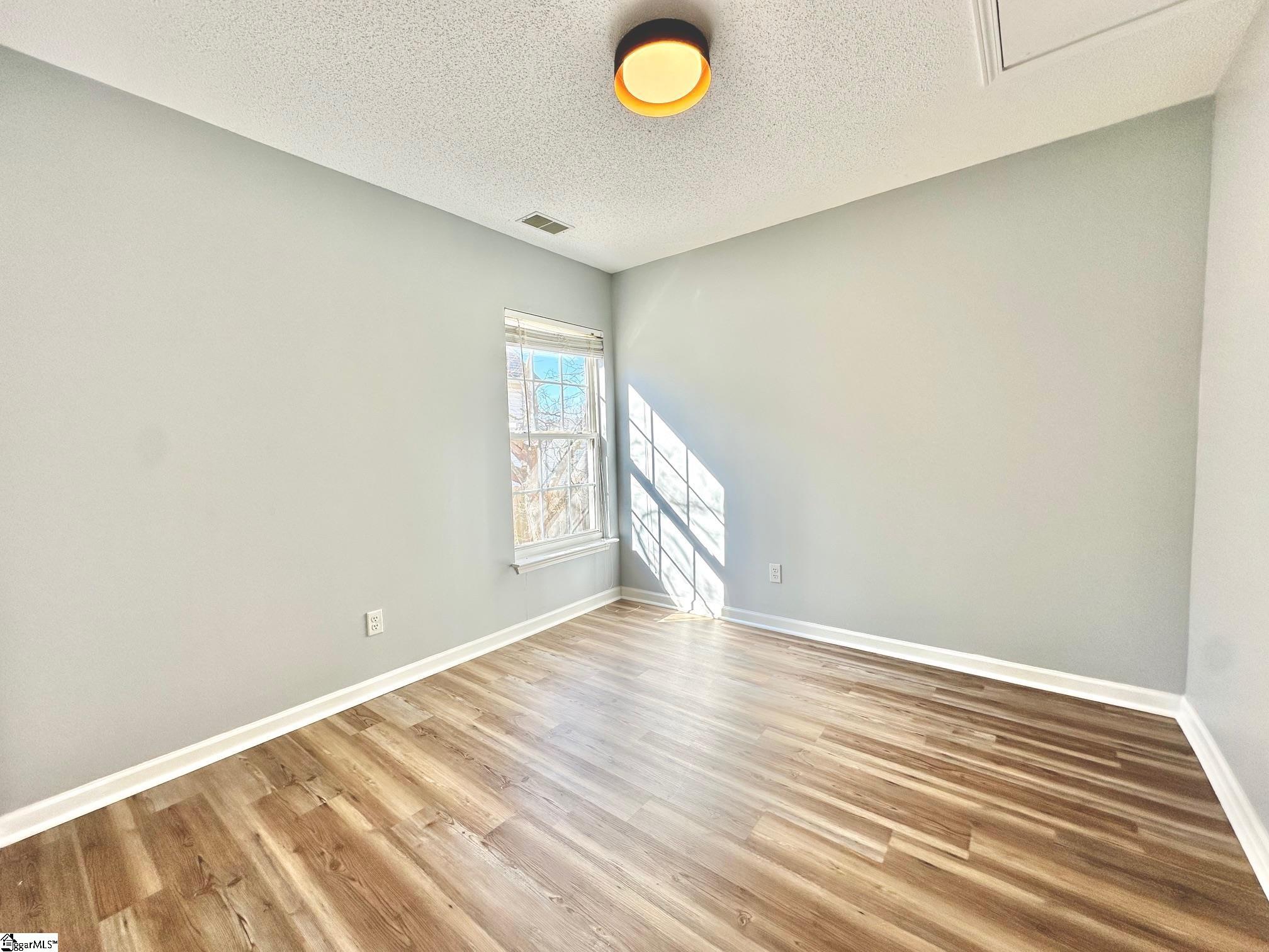 10 Crestbrook Drive Greenville, SC 29607